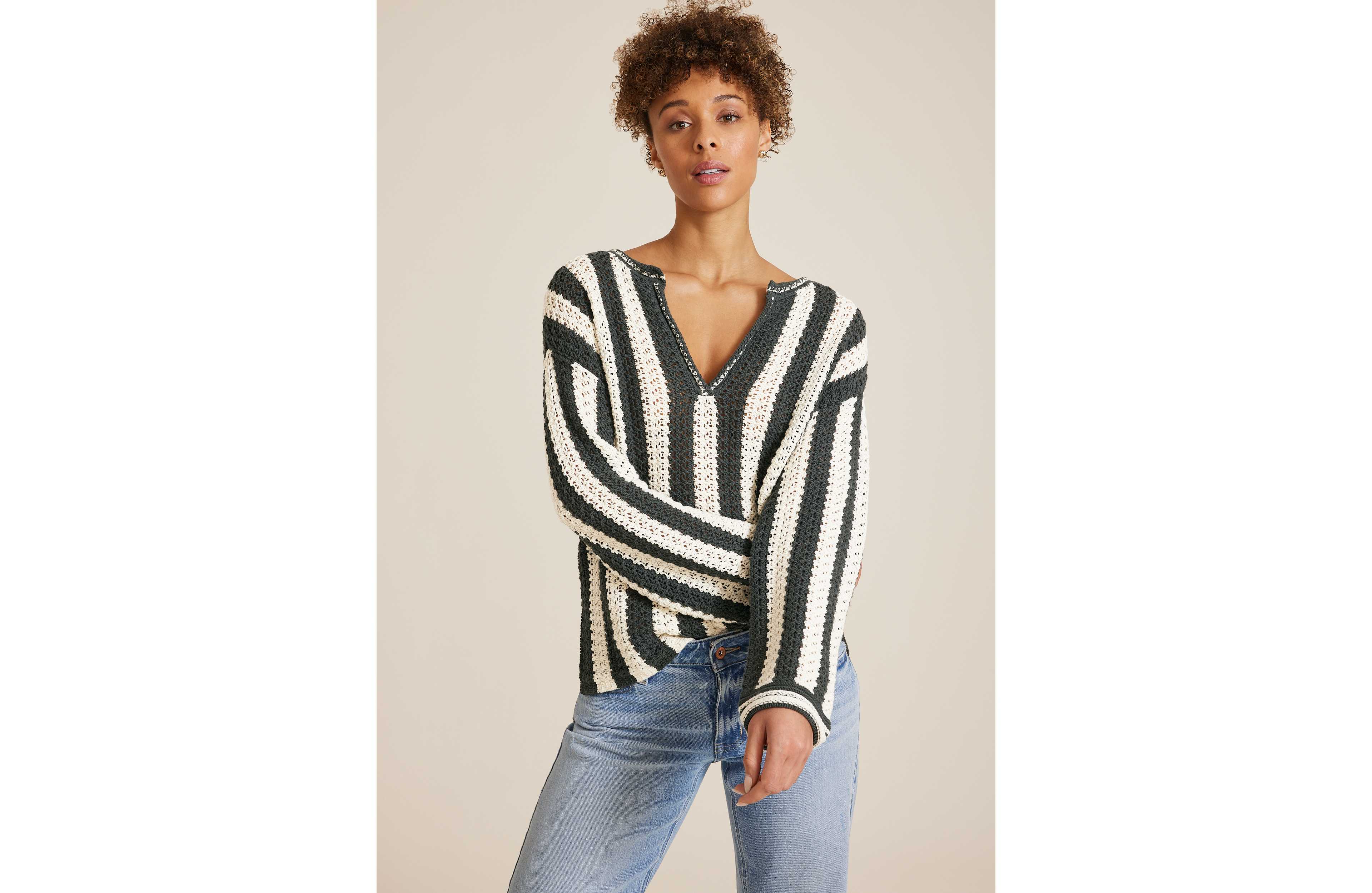 Vertical Stripe V Neck Pullover
