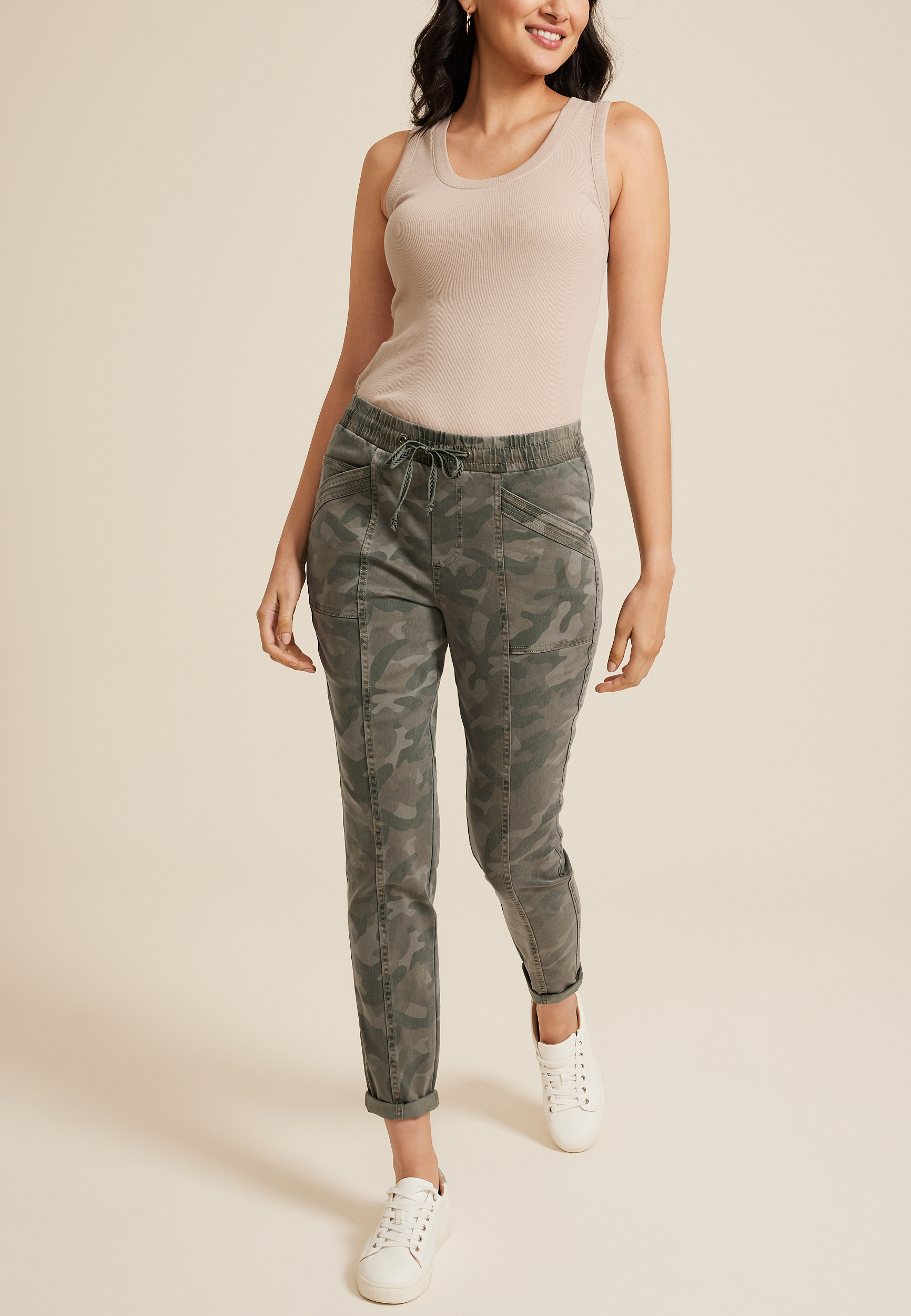 Weekender High Rise Camo Tapered Pant