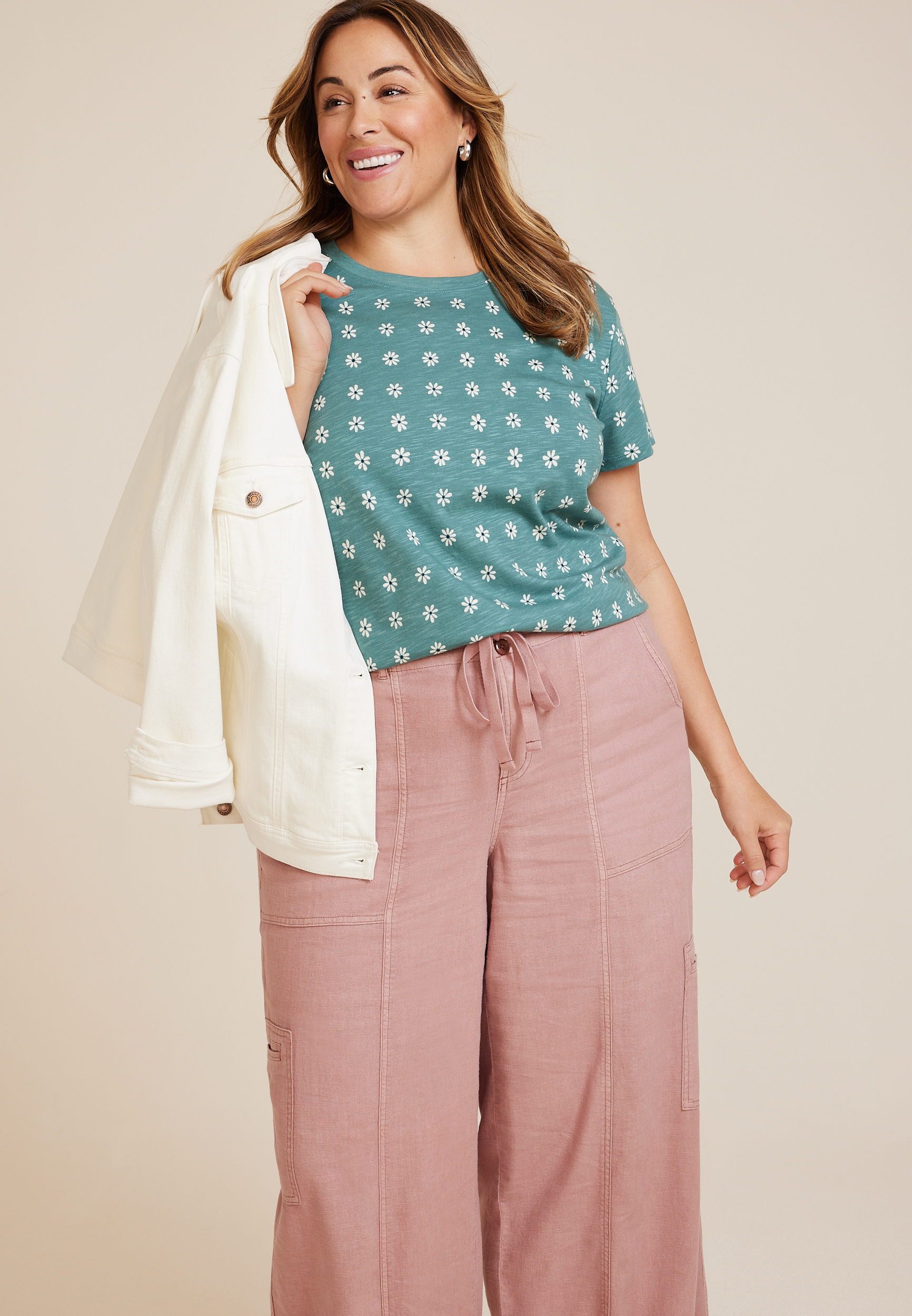 Plus Size 24/7 Dawson Daisy Crew Neck Tee, C3311, large