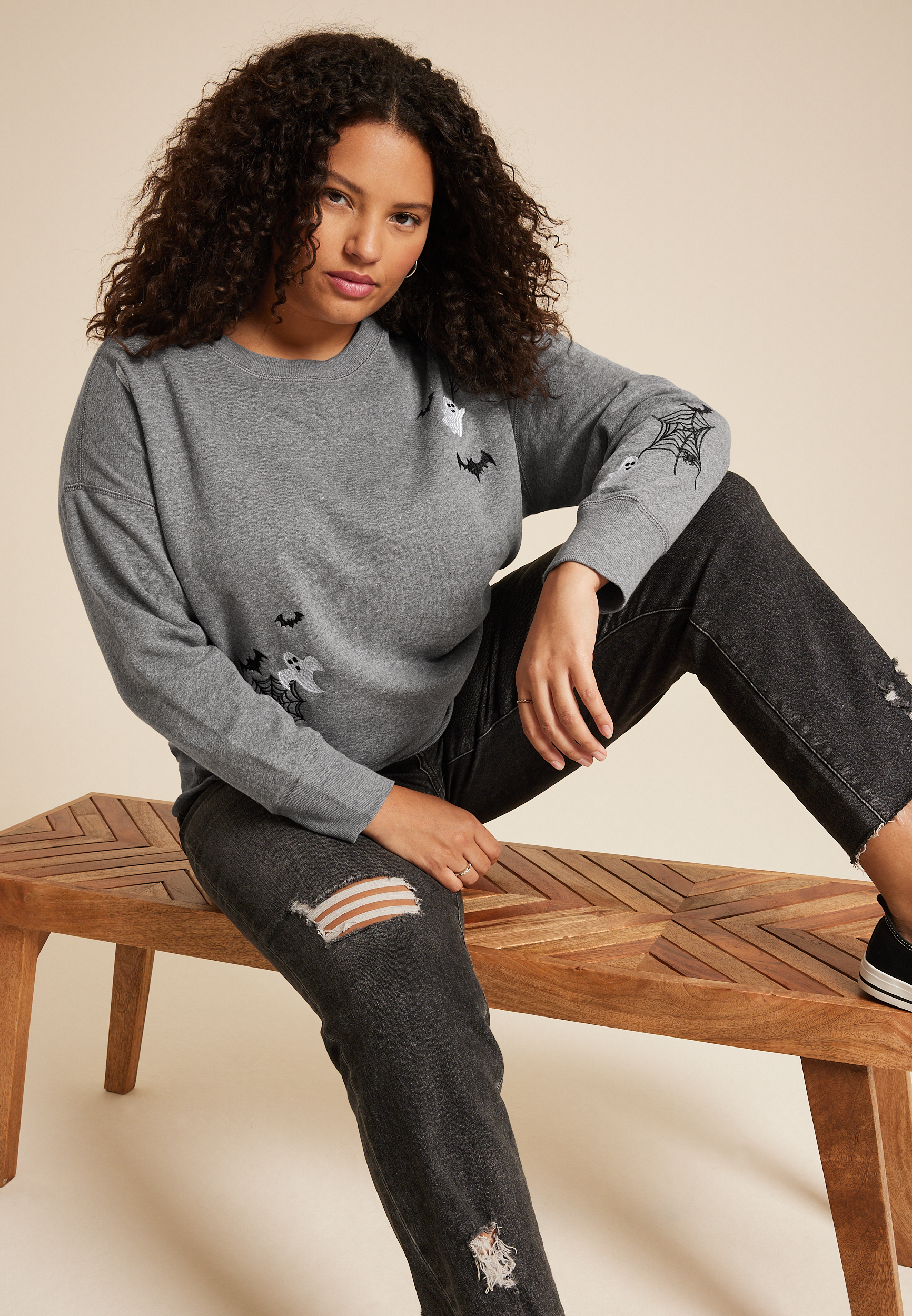 Plus Size Halloween Embroidered Relaxed Fit Sweatshirt, C125, large