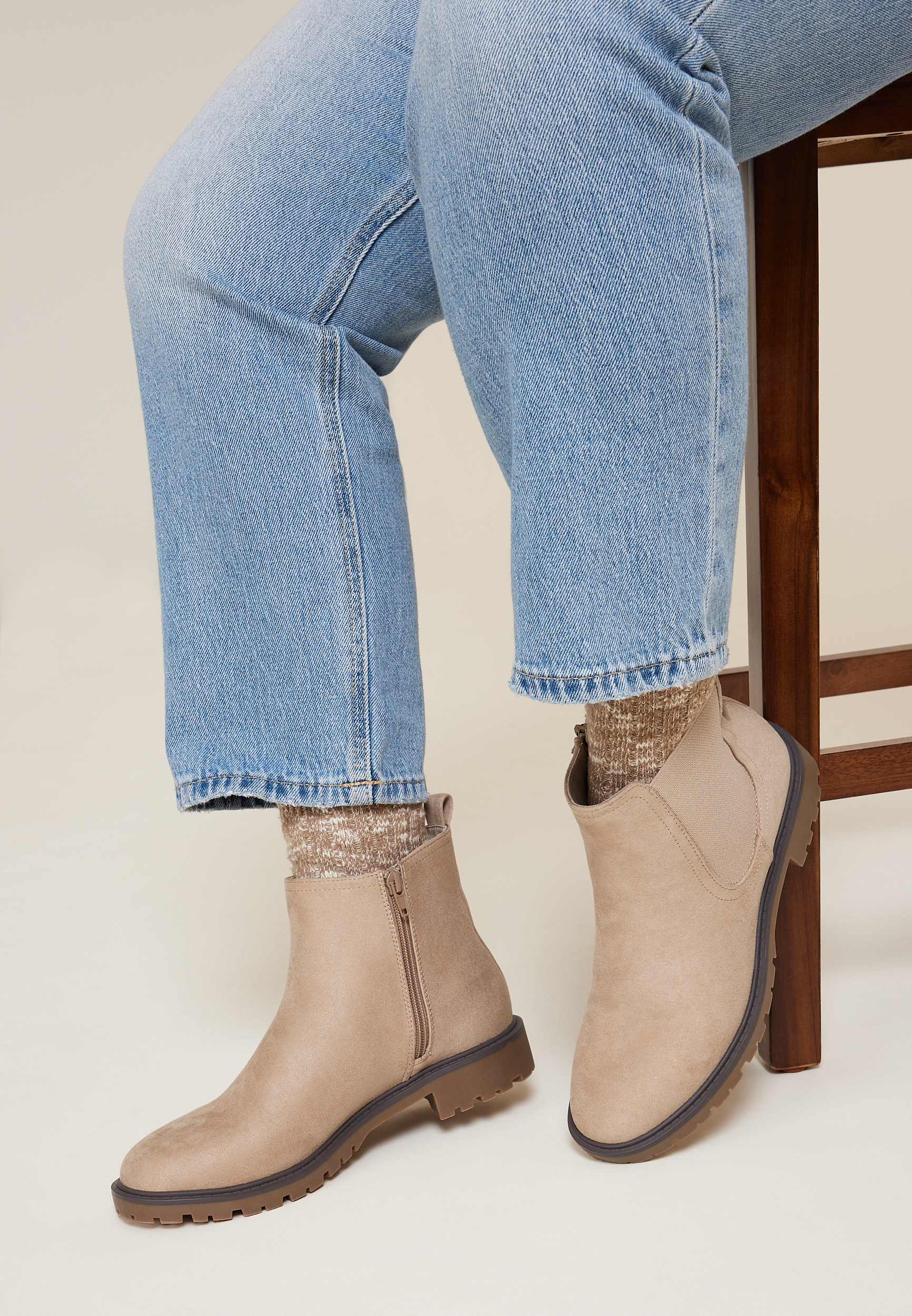 SuperCush Brandy Mini Lug Chelsea Boot, C211, large
