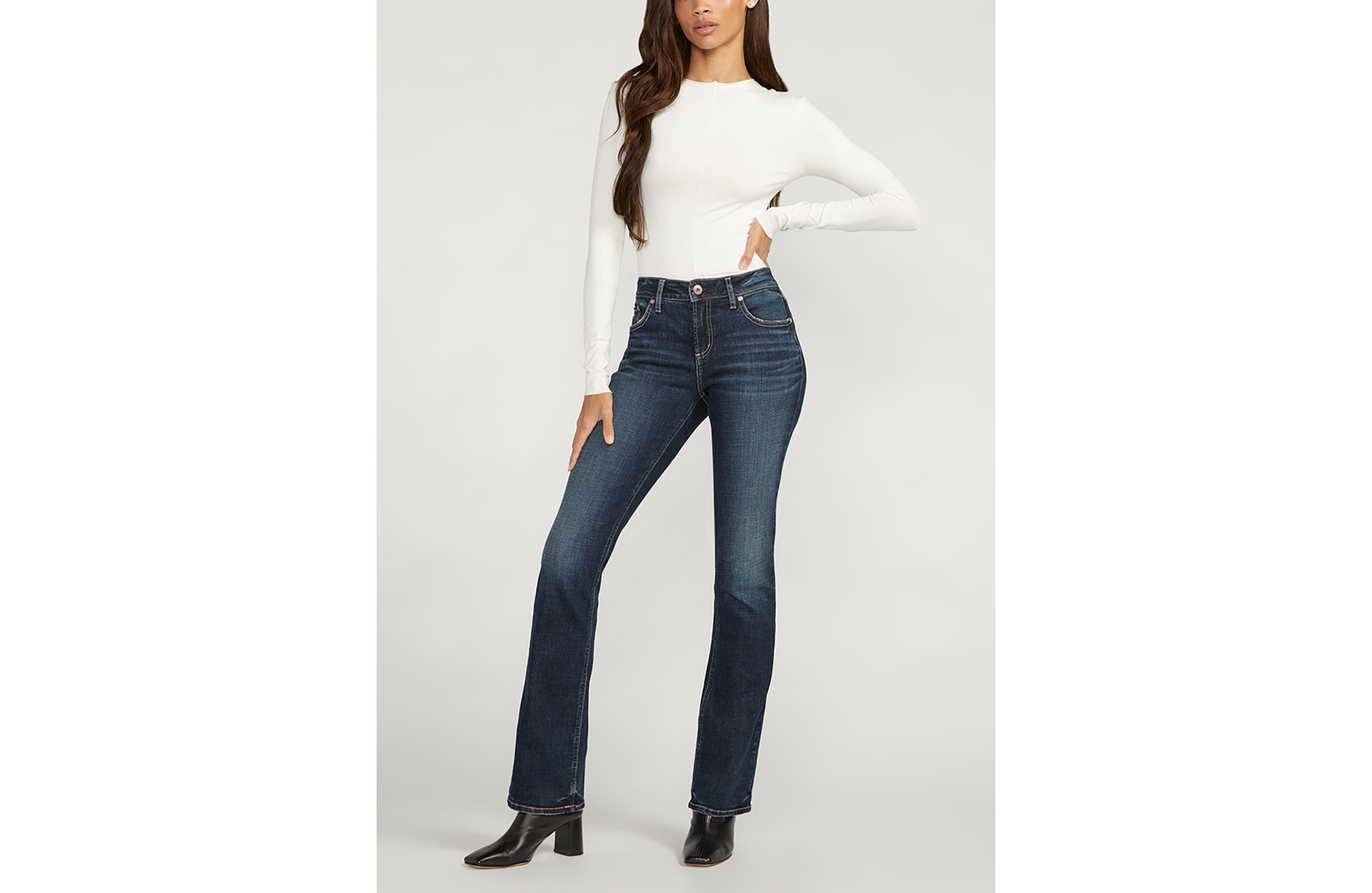 Silver Jeans Co.® Elyse Curvy Mid Rise Slim Boot Jean