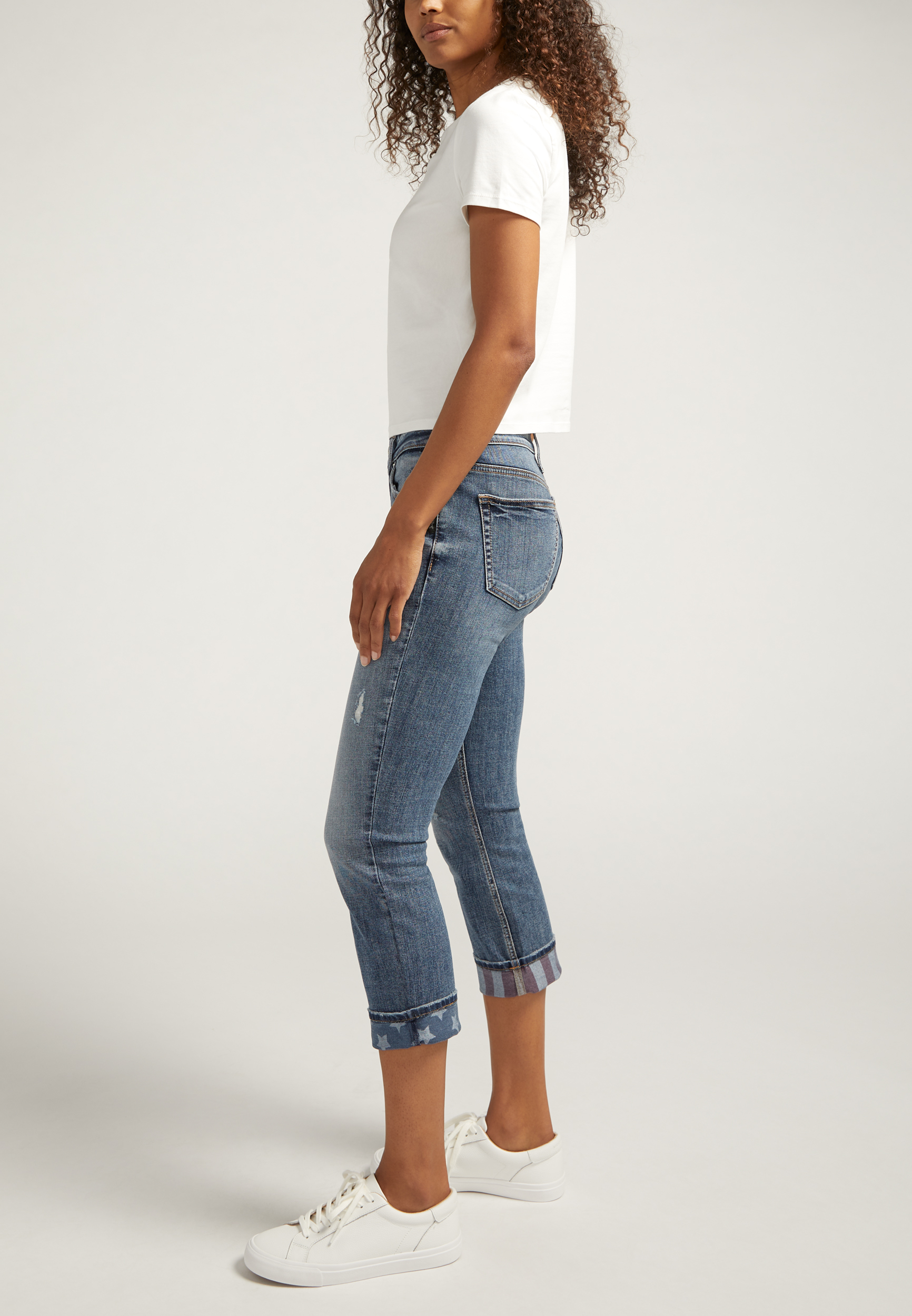 Silver Jeans Co.&reg; Suki Curvy Mid Rise Luxe Stretch Americana Cuff Capri Jean, C3337, large