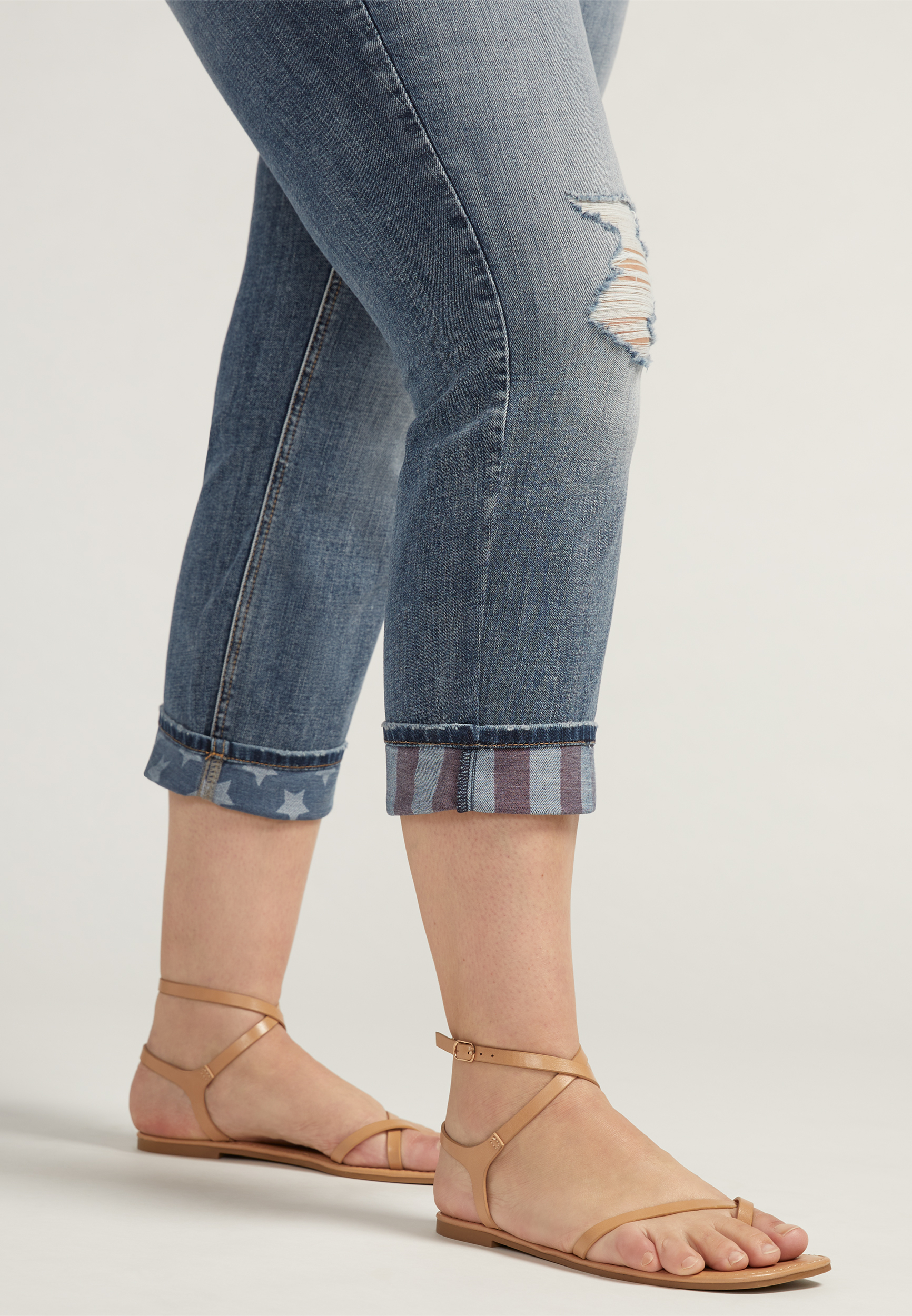 Plus Size Silver Jeans Co.&reg; Suki Curvy Mid Rise Luxe Stretch Americana Cuff Capri Jean, MEDIUM SANDBLAST, large