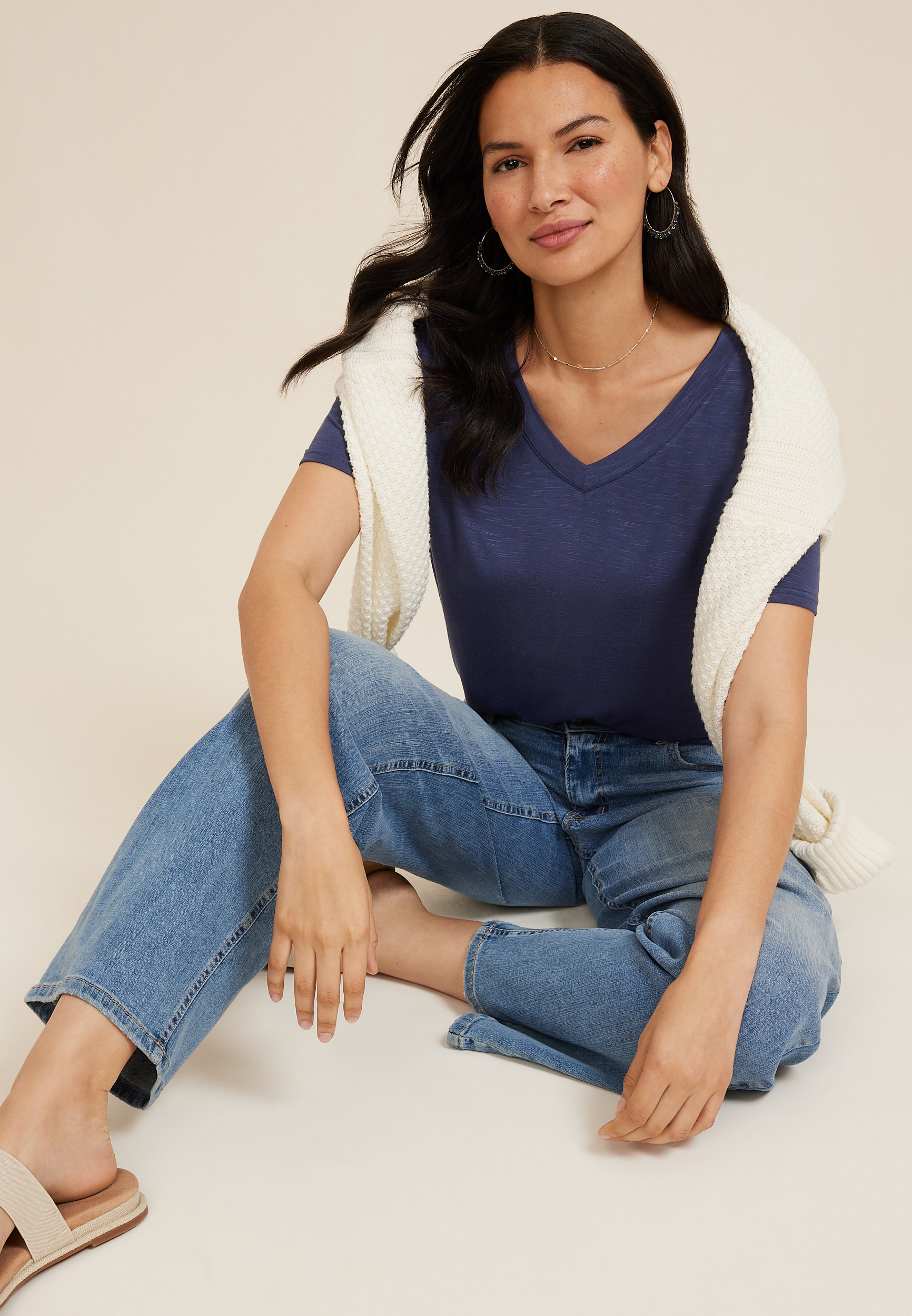 24/7 Relaxed V Neck Tee