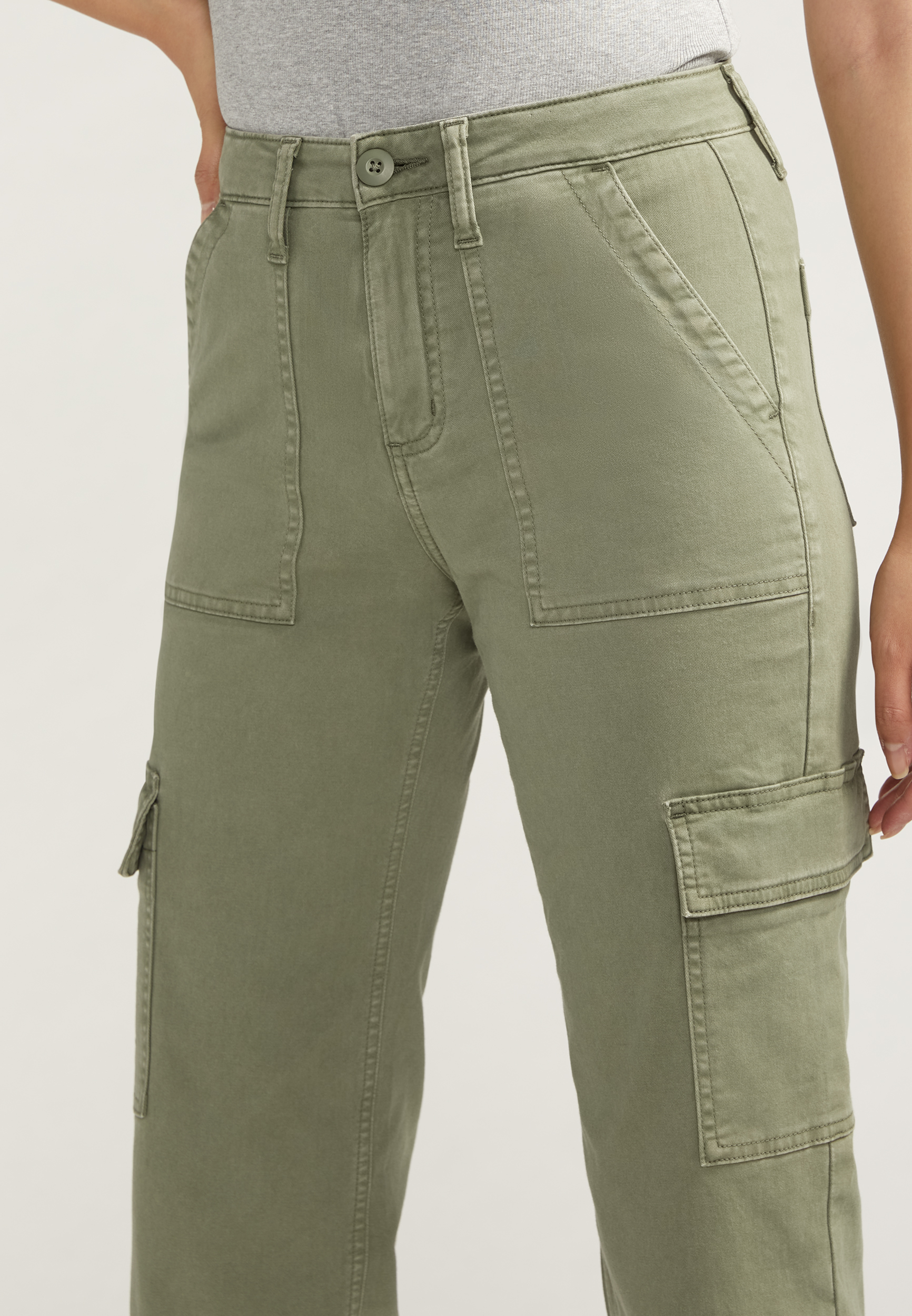 Silver Jeans Co.&reg; Olive Suki Low Stretch Cargo Pant, C774, large