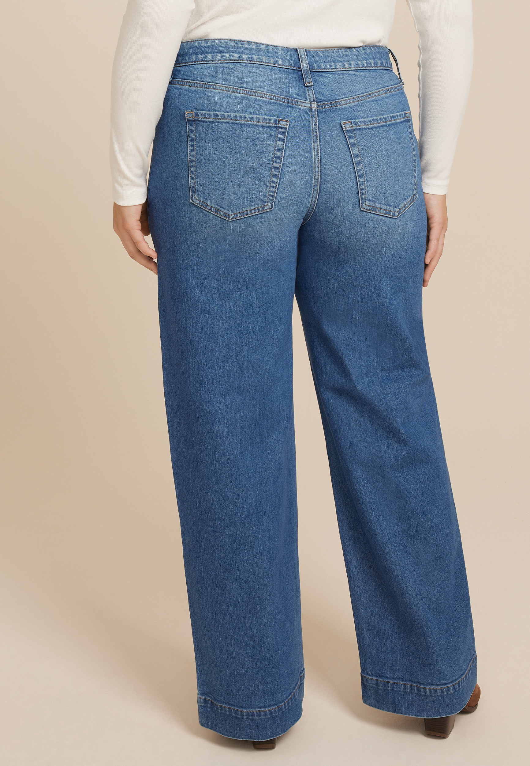 Plus Size Patch Pocket High Rise Wide Leg Jean