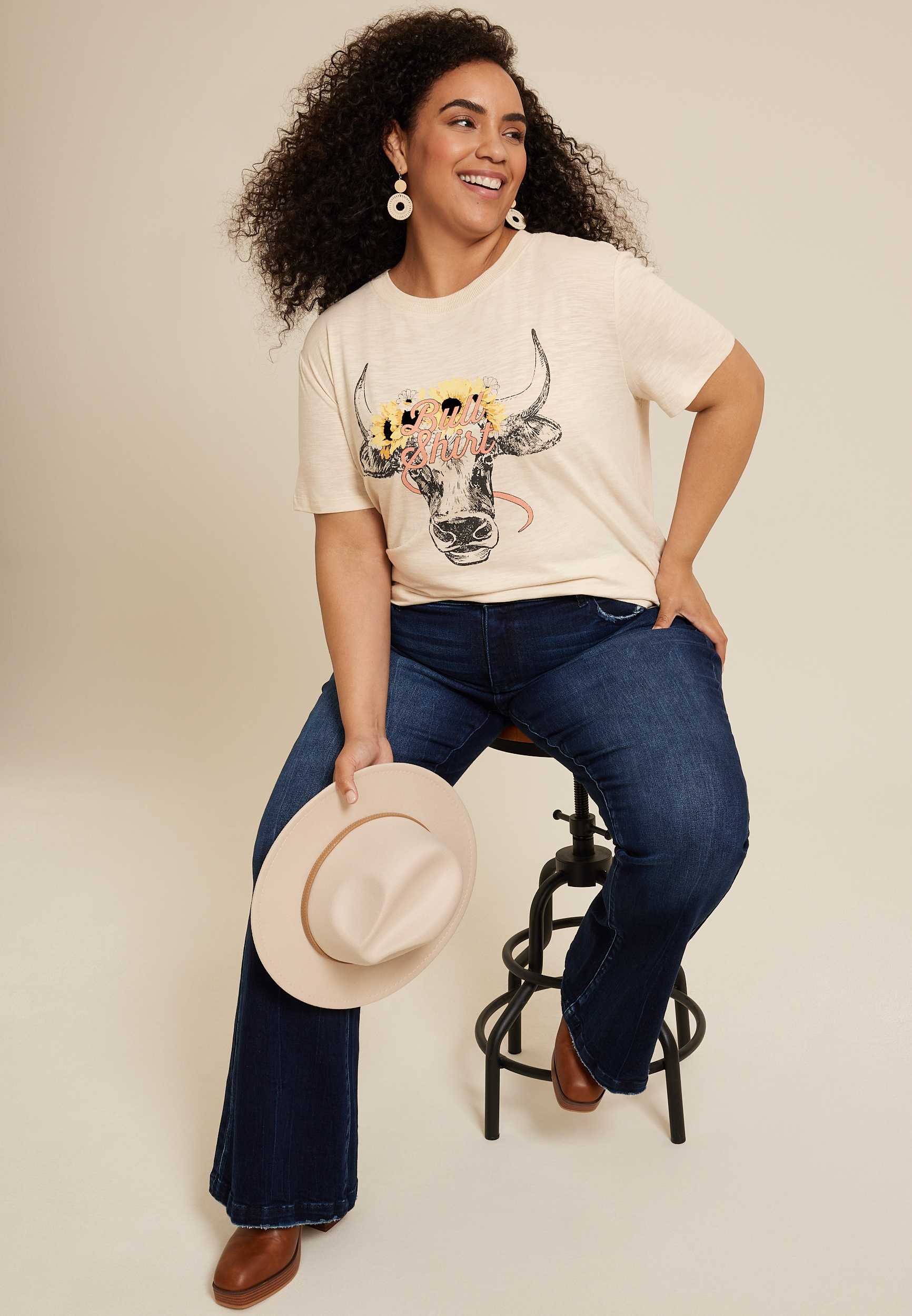 Plus Size Bull Shirt Oversized Fit Graphic Tee, ALMOND CREAM, large