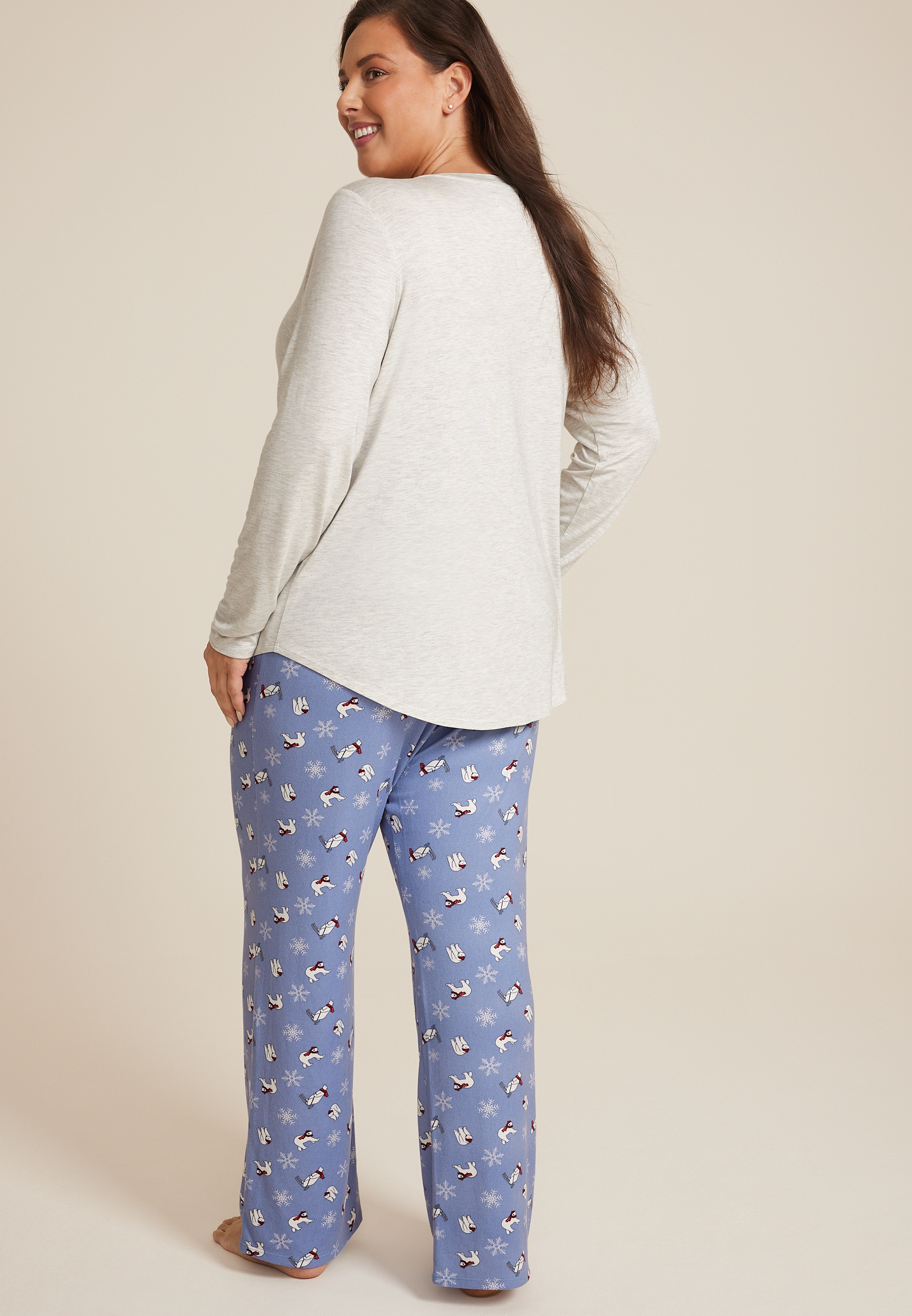 Plus Size Always Cold Graphic Tee And Wide Leg Pajama Set, C9811, large
