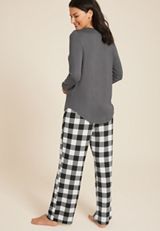 Buffalo Plaid Reindeer Graphic Tee And Wide Leg Pajama Set, C2660, small
