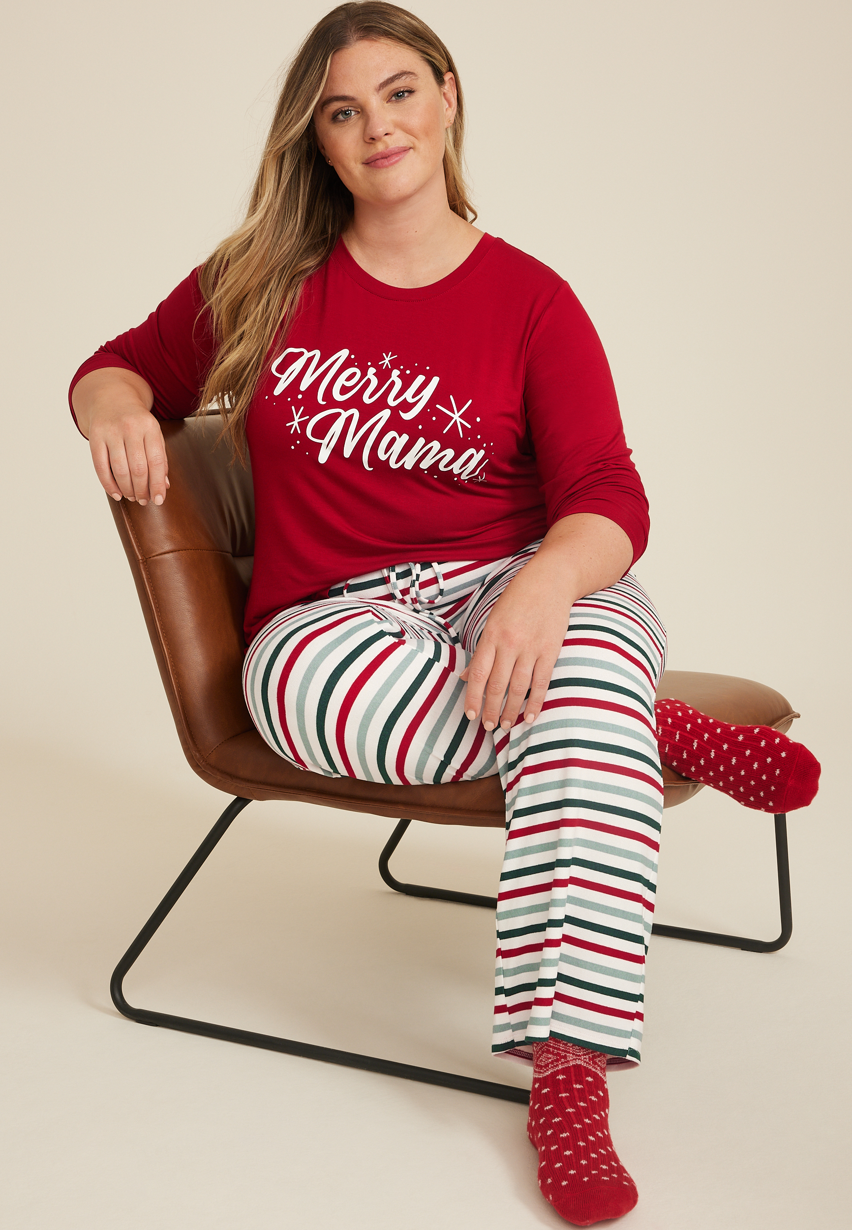 Plus Size Merry Mama Graphic Tee And Jogger Pajama Set, C7044, large