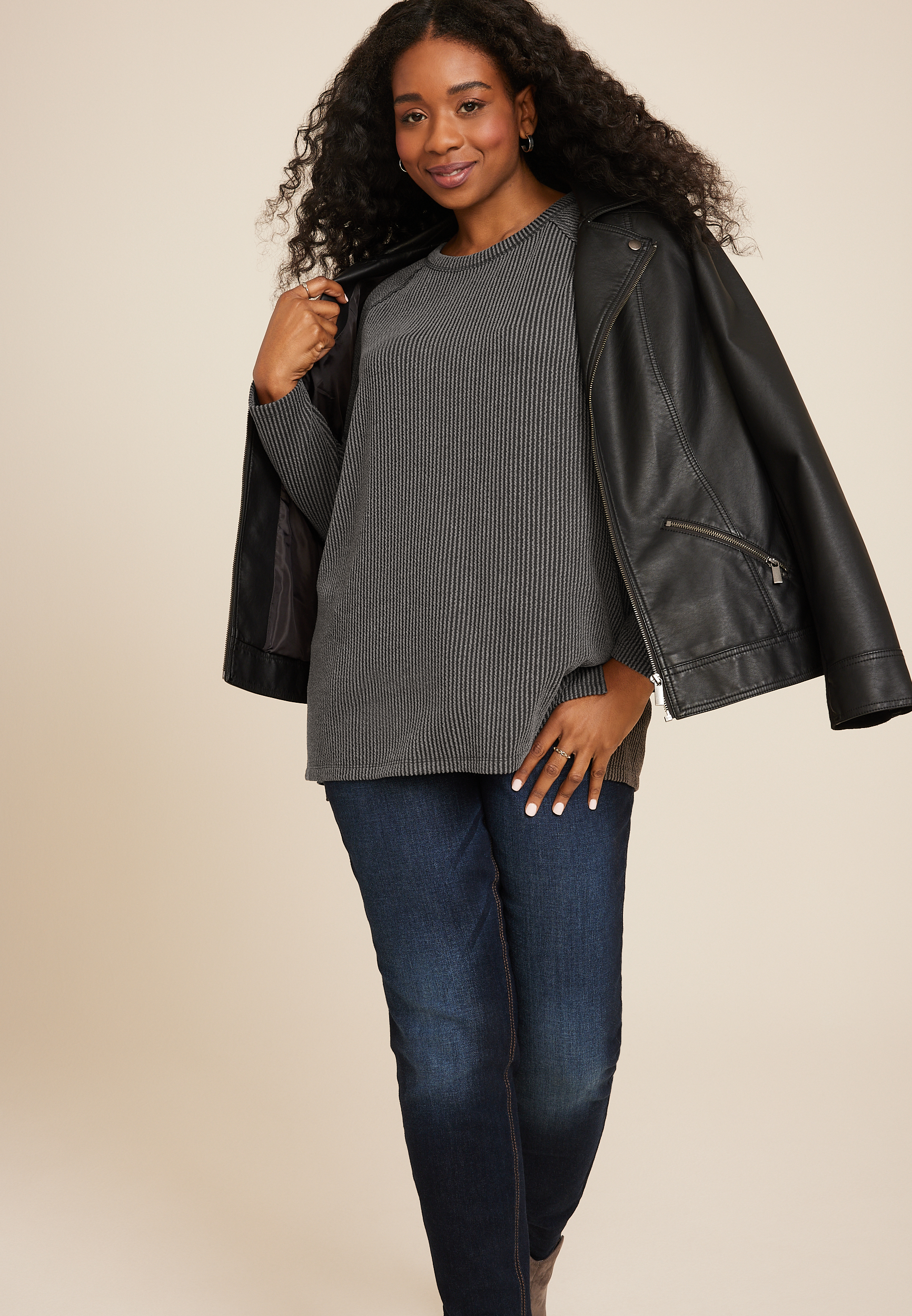 Plus Size Wavy Ribbed Exposed Seam Tunic, C106, large