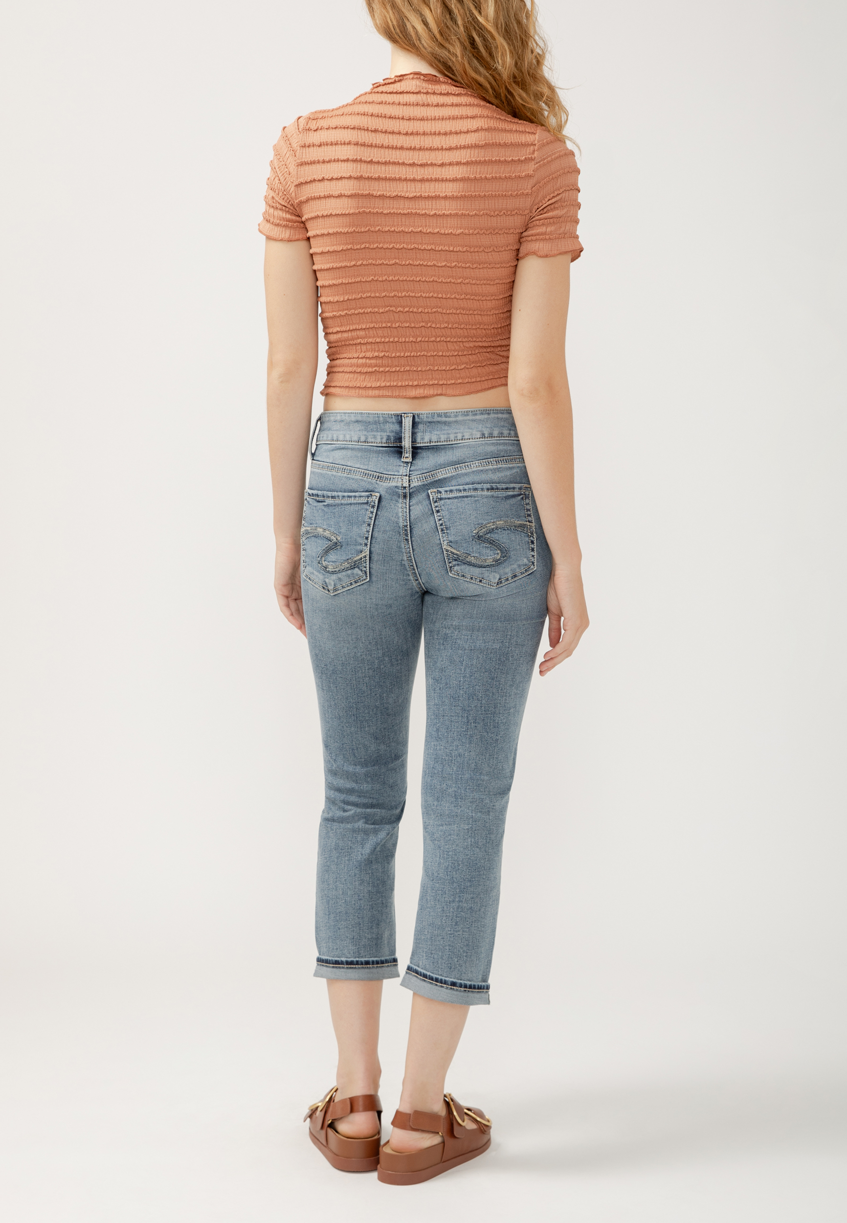 Silver Jeans Co.&reg; Suki Curvy Mid Rise Luxe Stretch Cuffed Cropped Jean, , large