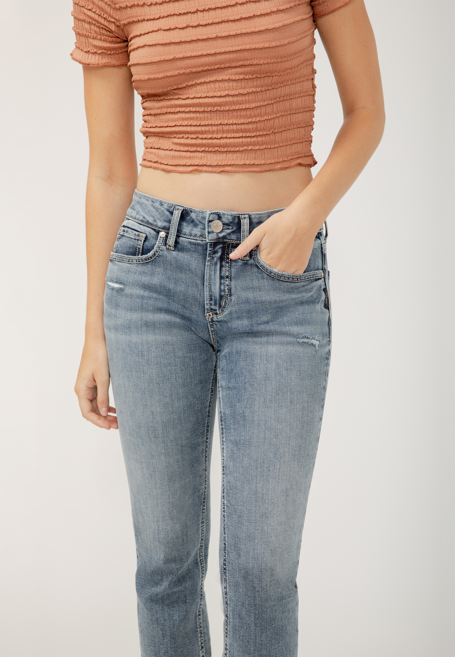 Silver Jeans Co.&reg; Suki Curvy Mid Rise Luxe Stretch Cuffed Cropped Jean, , large