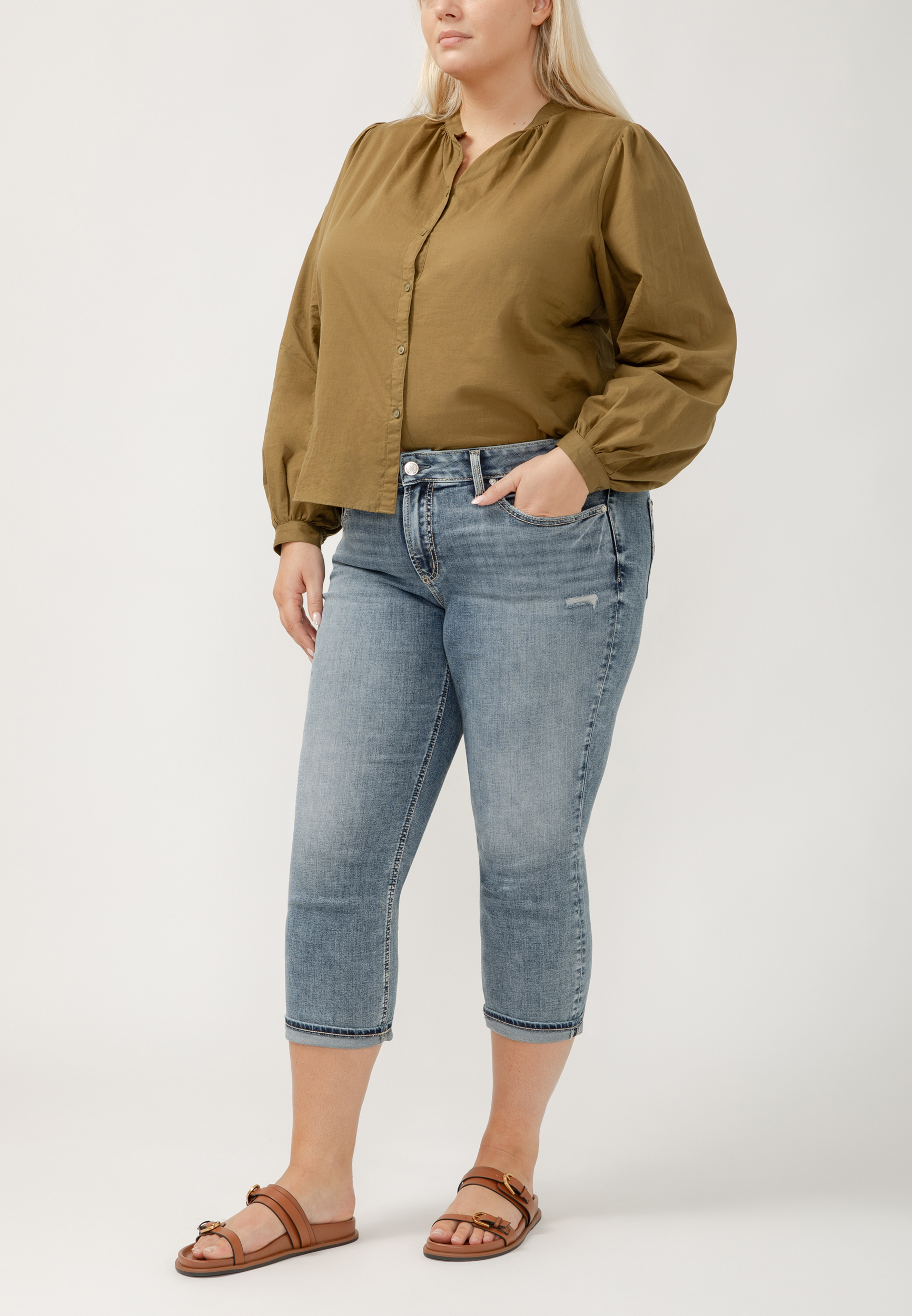 Plus Size Silver Jeans Co.&reg; Suki Curvy Mid Rise Luxe Stretch Cuffed Cropped Jean, , large