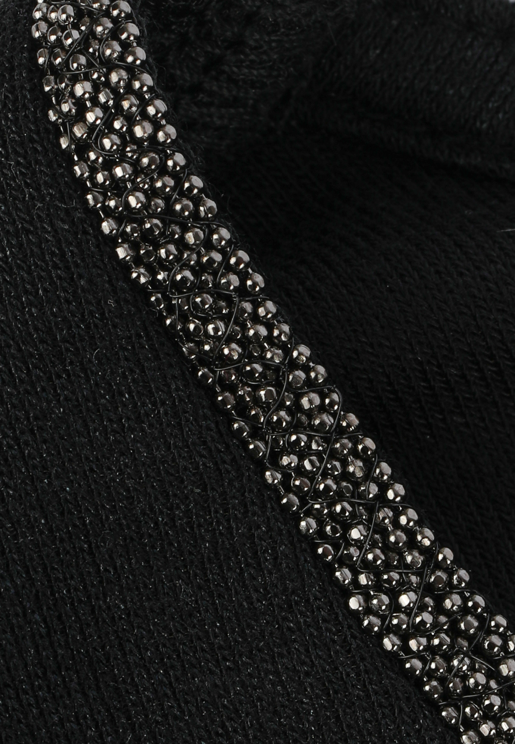 edgely™ Metallic Trim V Neck Tee