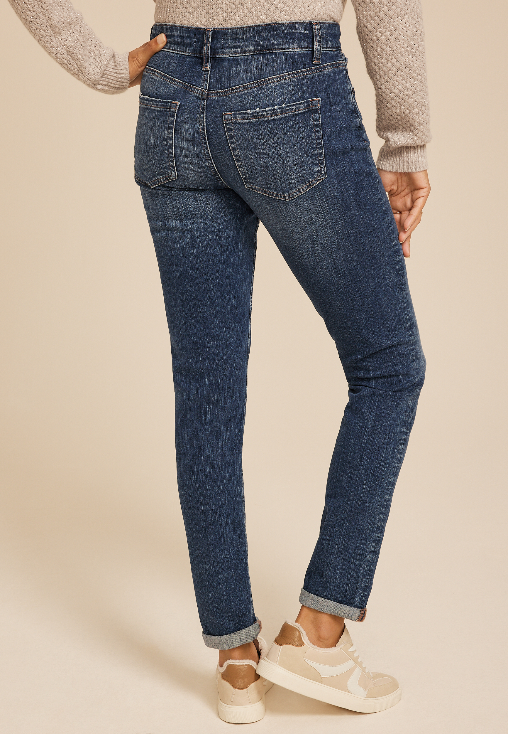29 Classic HR Dark T, C258, large