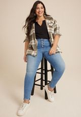 Plus Size m jeans by maurices&trade; Mid Rise Button Fly Jegging, C3337, small