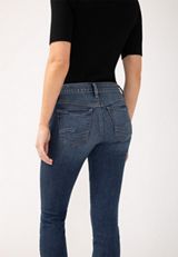 Silver Jeans Co.&reg; Suki Curvy Mid Rise Luxe Stretch Capri, , small