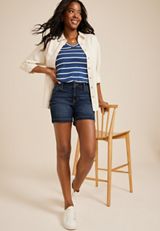 m jeans by maurices&trade; Classic Mid Rise 5in Short, , small