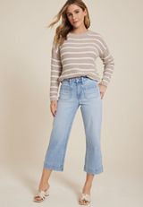 m jeans by maurices&trade; Light High Rise Patch Pocket Wide Leg Cropped Jean, C2806, small