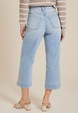m jeans by maurices&trade; Light High Rise Patch Pocket Wide Leg Cropped Jean, C2806, small