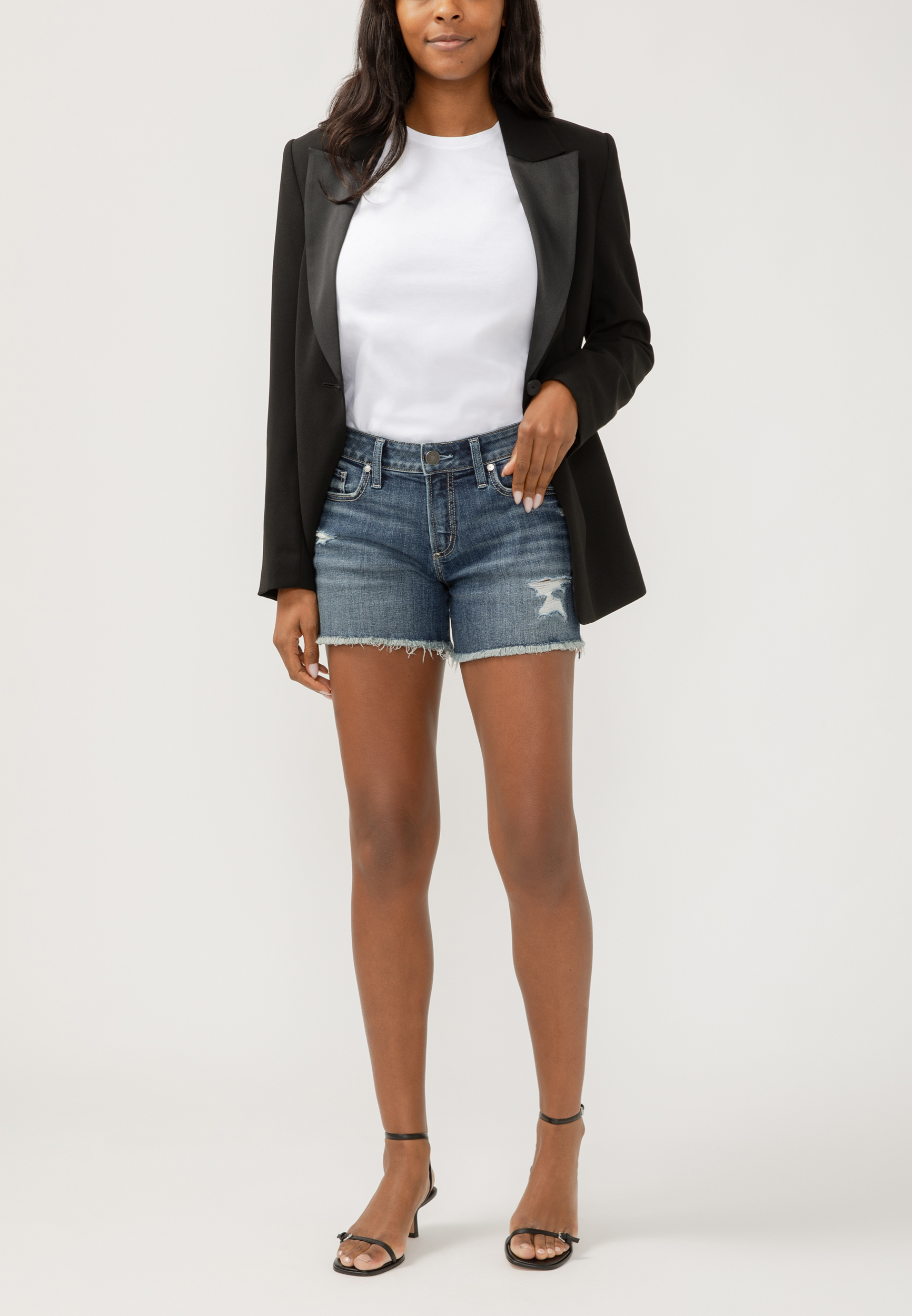 Silver Jeans Co.&reg; Mid Rise Luxe Stretch Frayed Hem 4in Short, C258, large