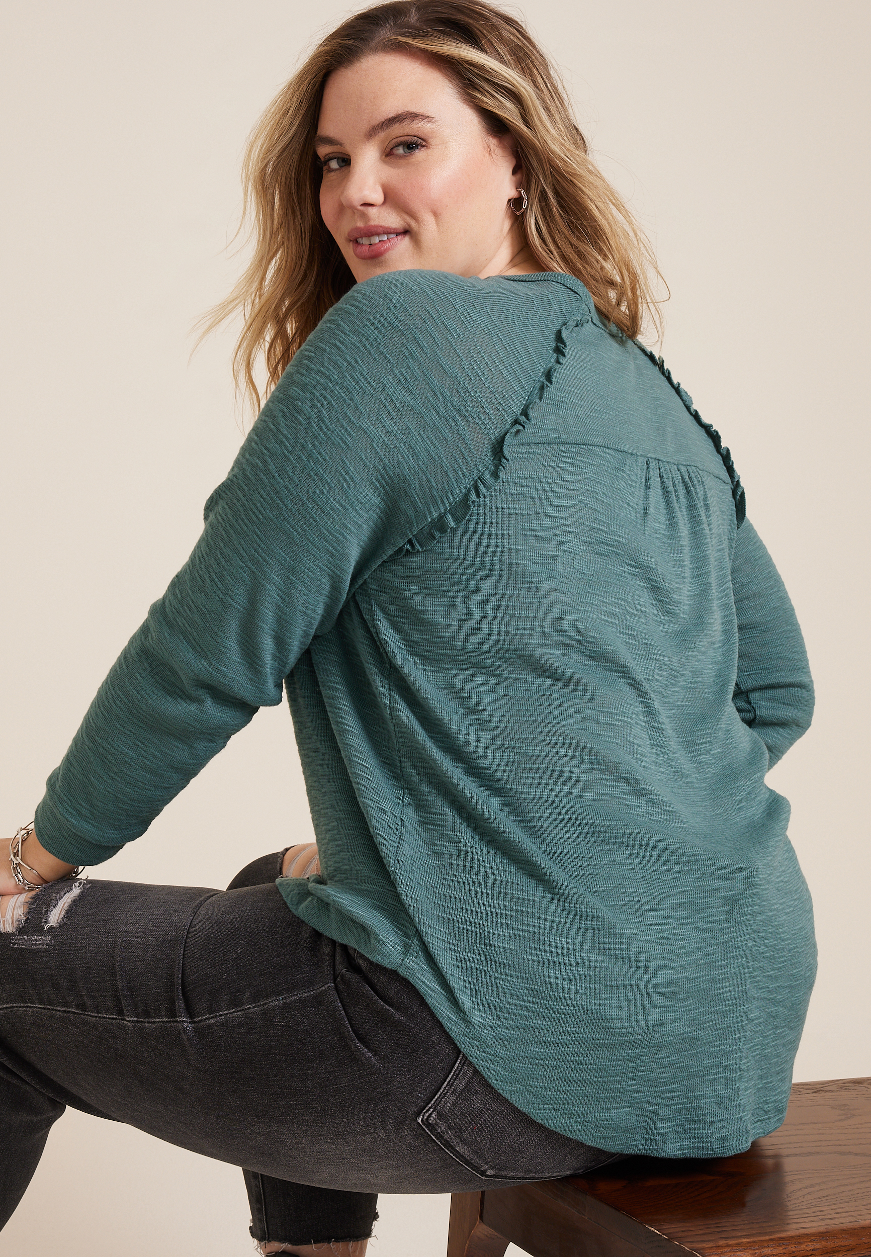 Plus Size Raglan Long Sleeve Ruffle Trim Tee, C9402, large