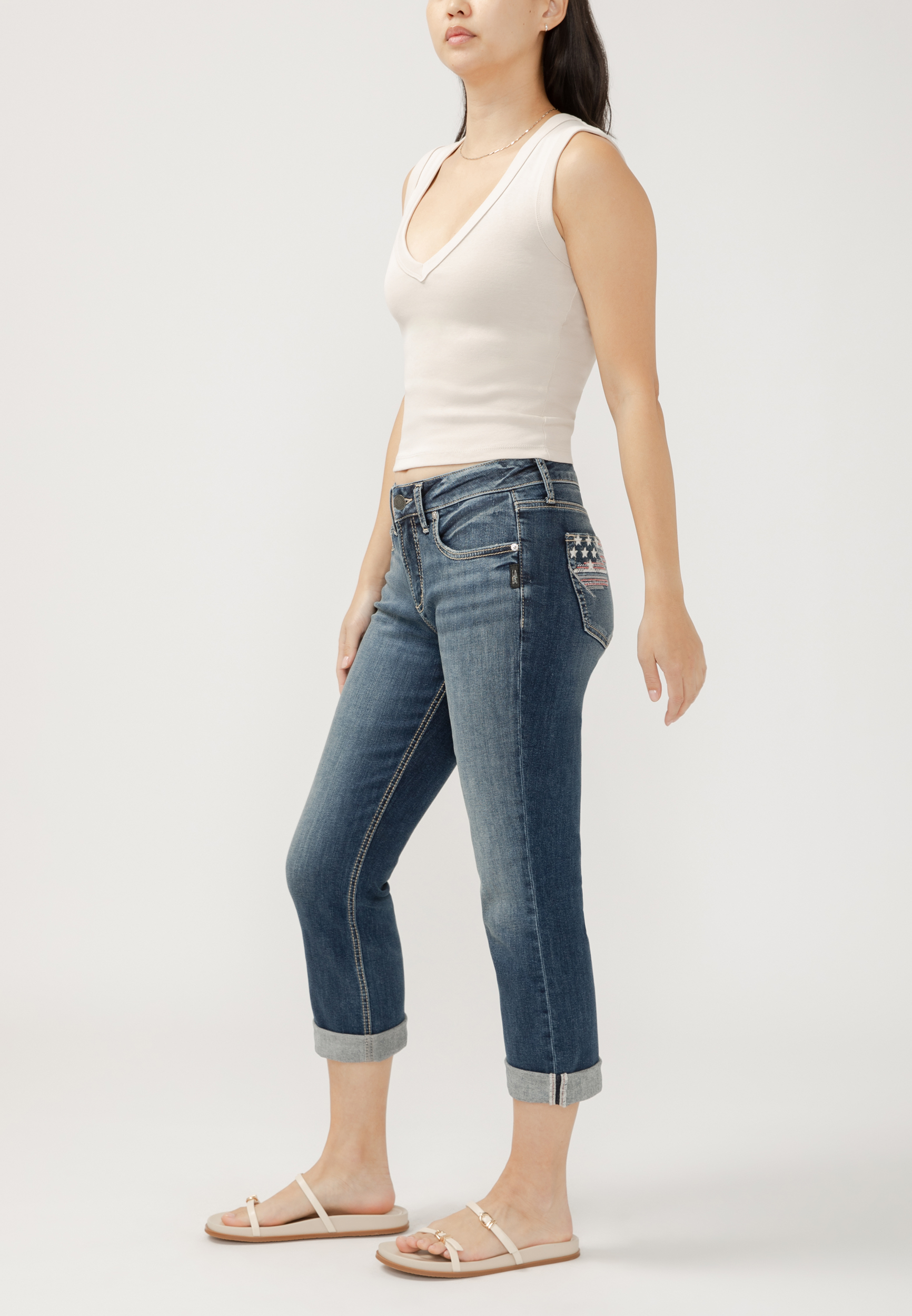 Silver Jeans Suki Curvy Mid Rise Americana Cuffed Hem Capri