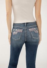 Silver Jeans Co.&reg; Suki Curvy Mid Rise Americana Cuffed Hem Capri, , small