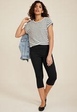 Bengaline Mid Rise Skinny Capri Pant, , small