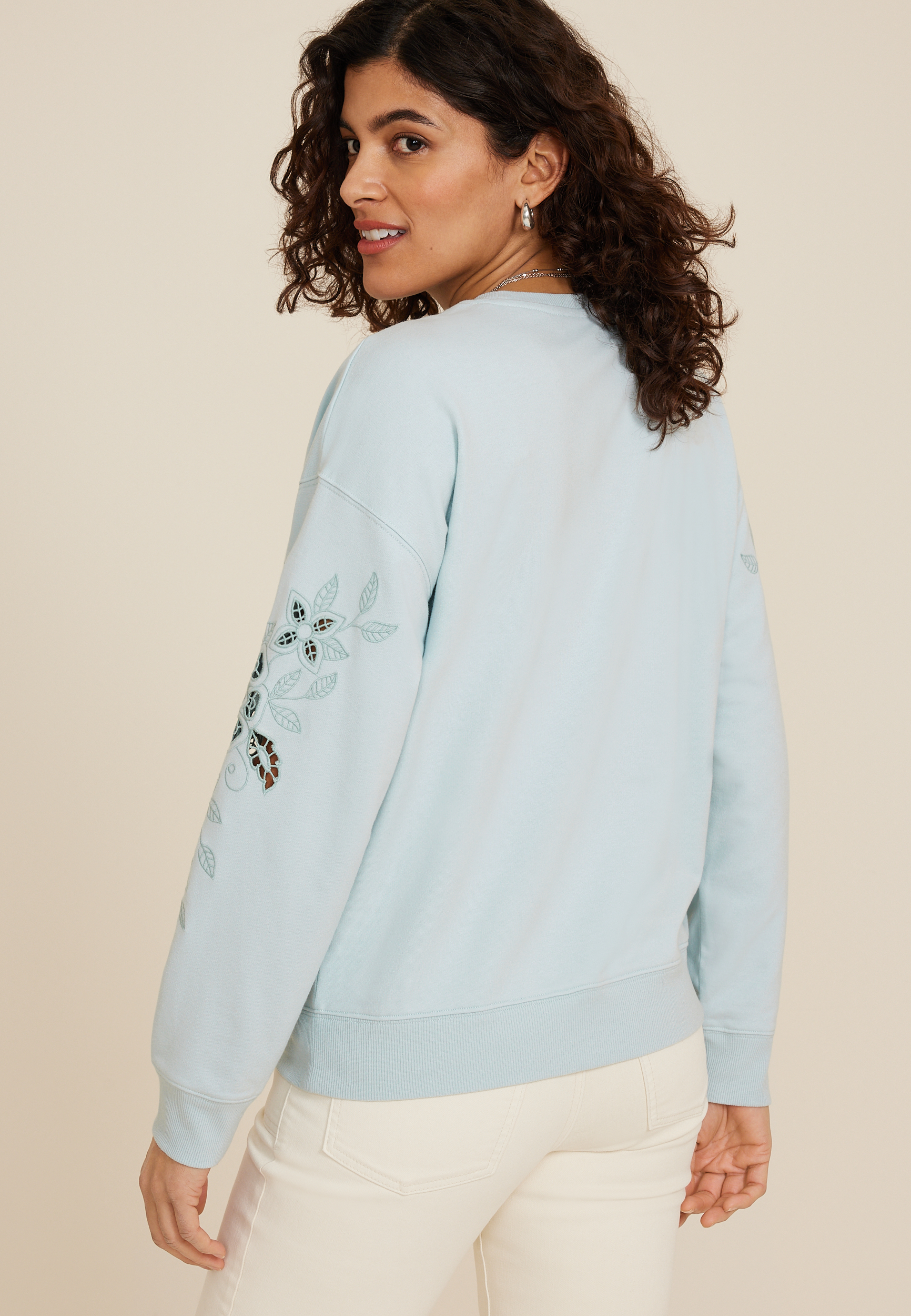 Eyelet Sleeve Sweatshirt, C7136, large