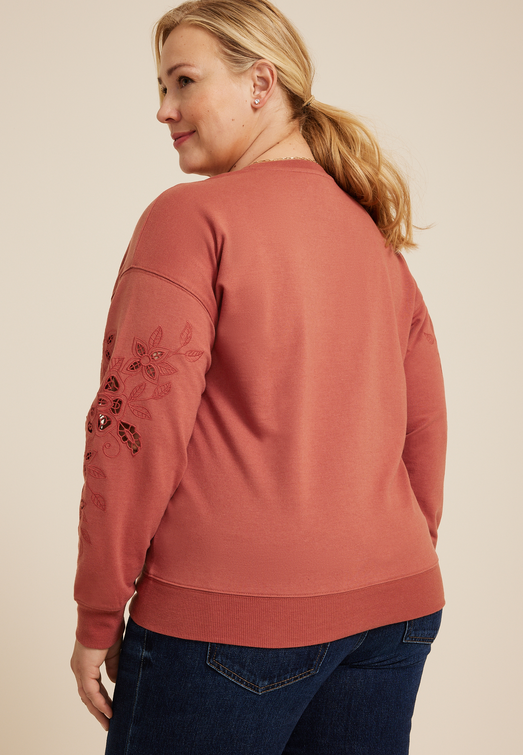 Plus Size Eyelet Sleeve Sweatshirt, C9347, large