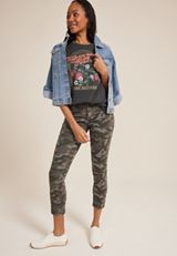 The Beatles Strawberry Fields Forever Classic Fit Graphic Tee, C1876, small