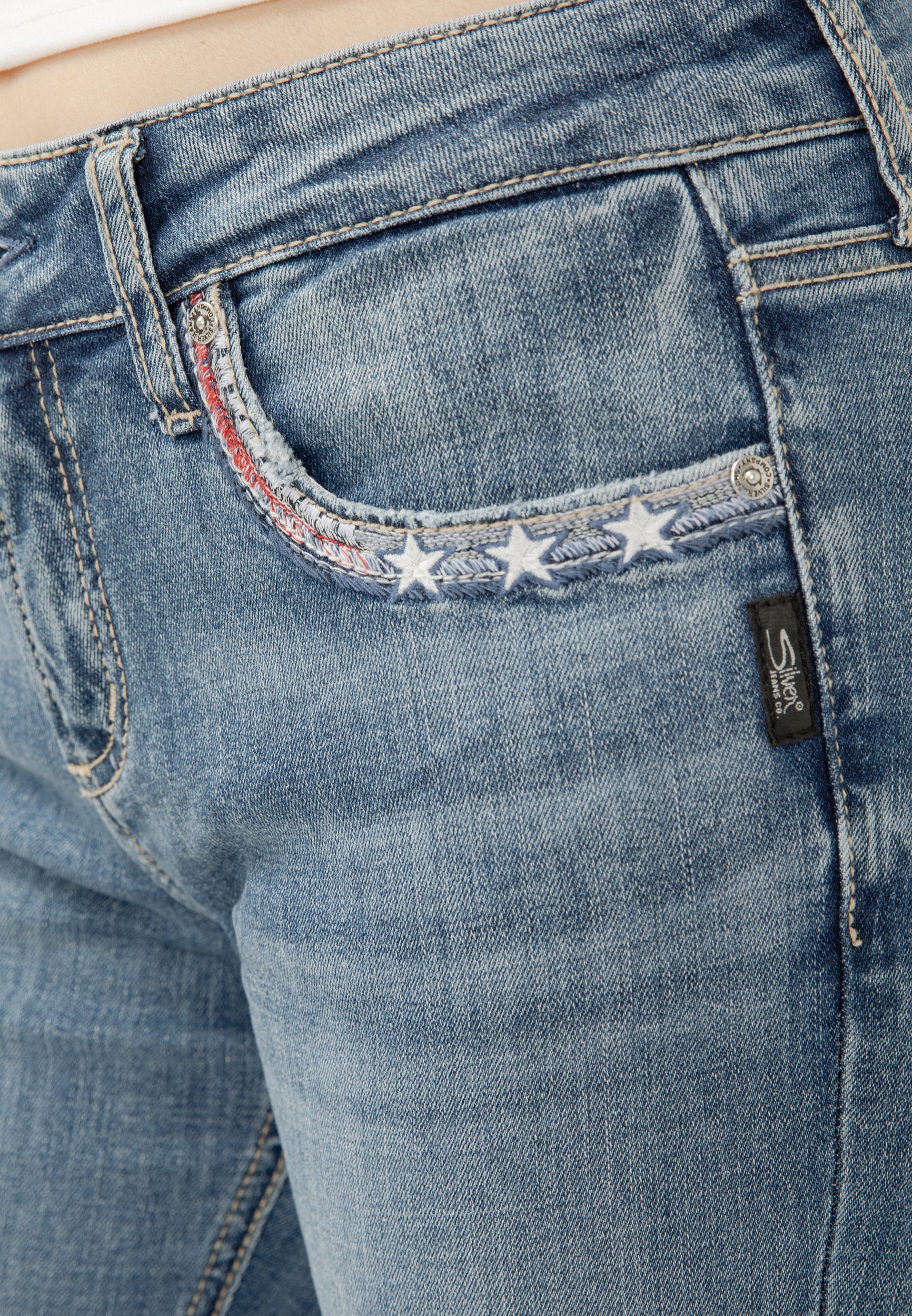 Silver Jeans Co.&reg; Elyse Mid Rise Luxe Stretch Americana Cuffed Capri, C2806, large