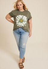 Plus Size Daisy Relaxed Fit Graphic Tee, C4153, small