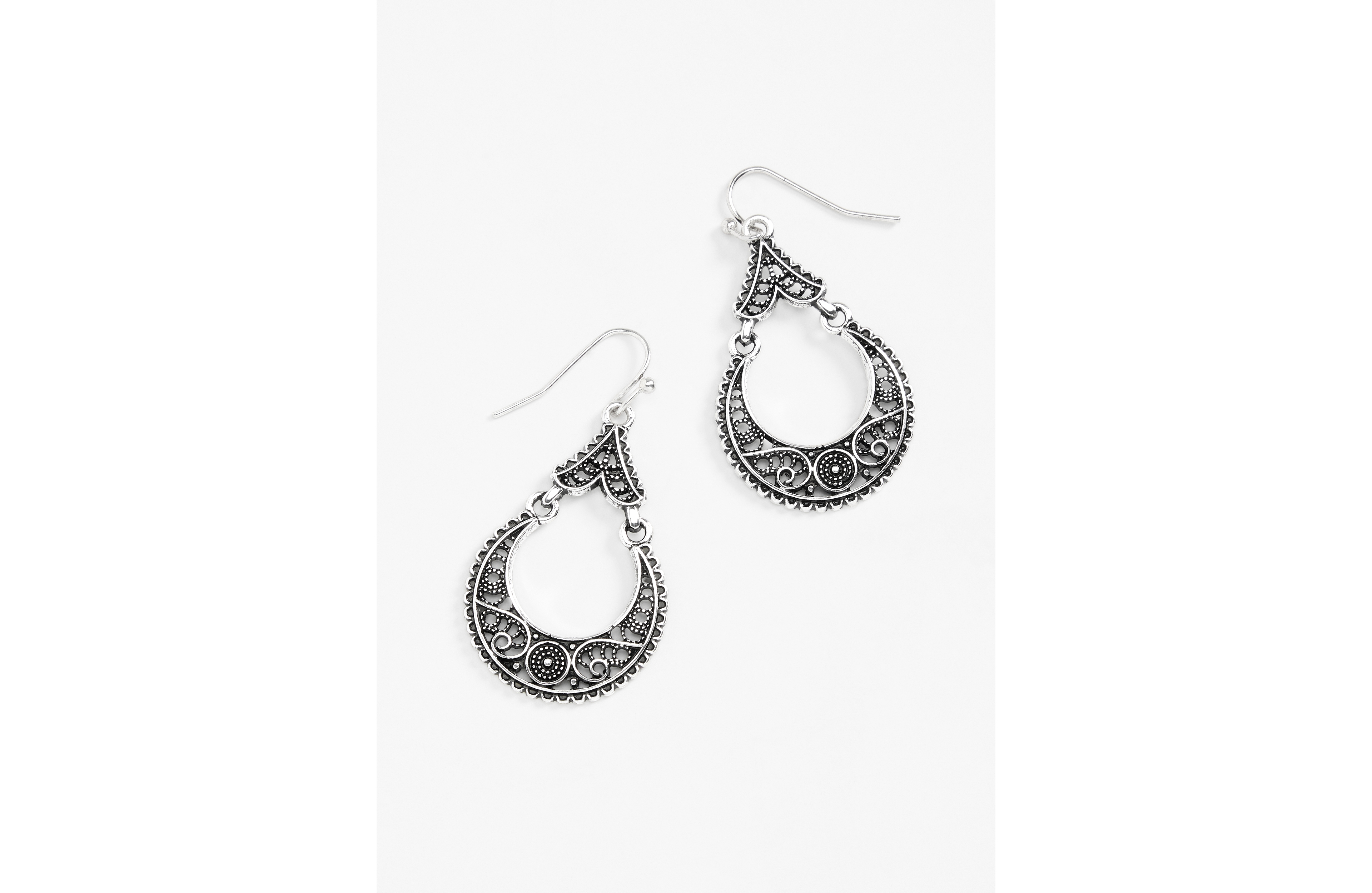 Swing Filigree Drop Earring
