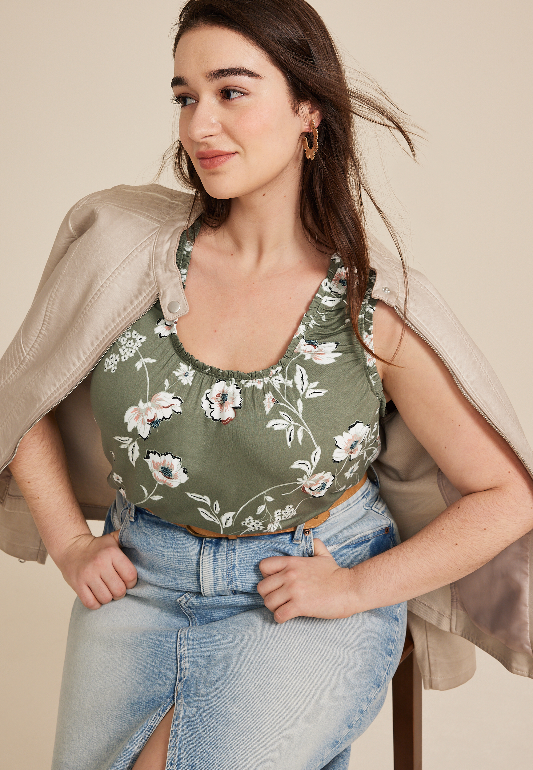 Plus Size Effortless Ruched Green Floral Tank Top, C6343, large