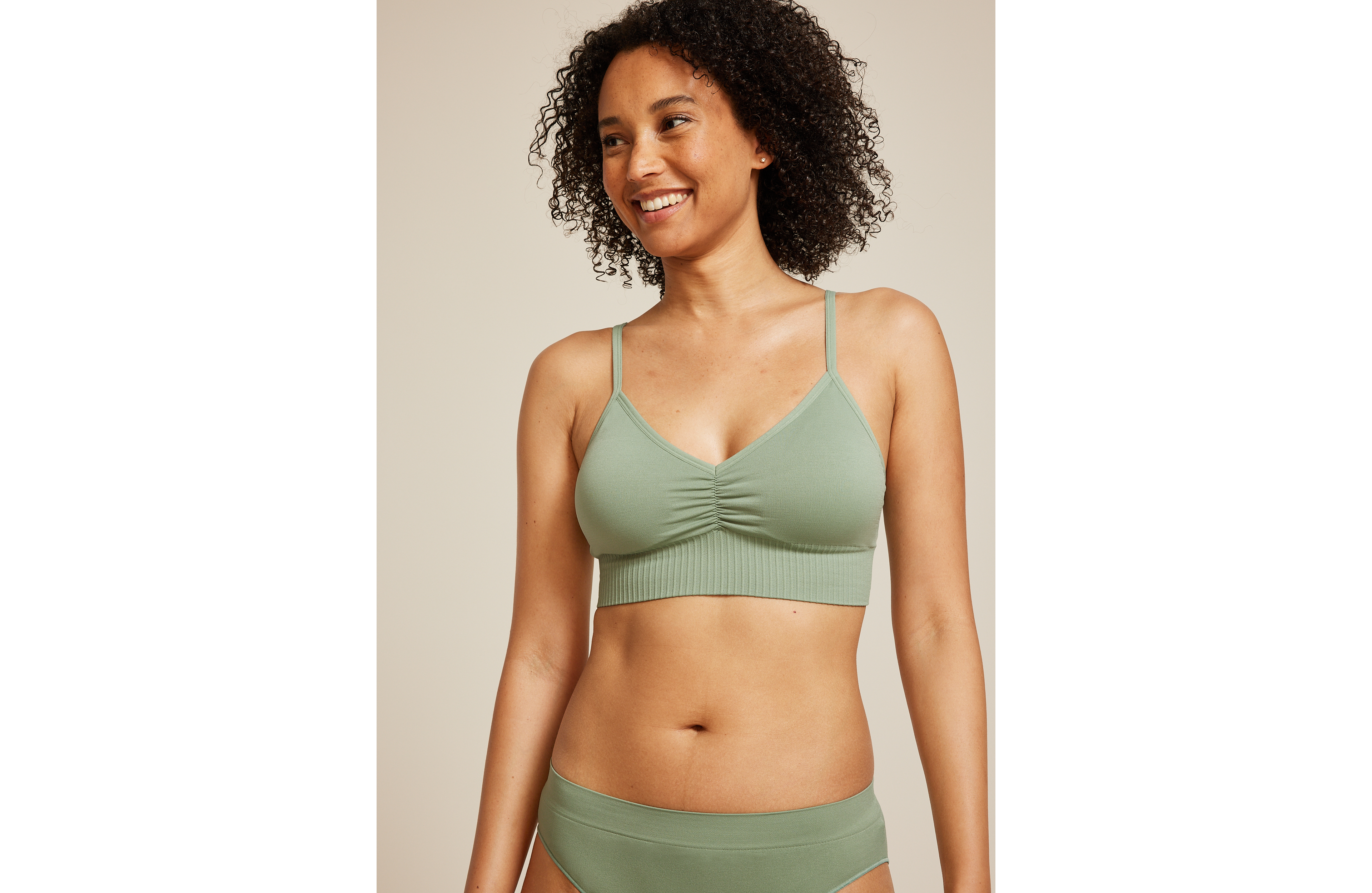 True Stretch Seamless Cinched Front Bralette