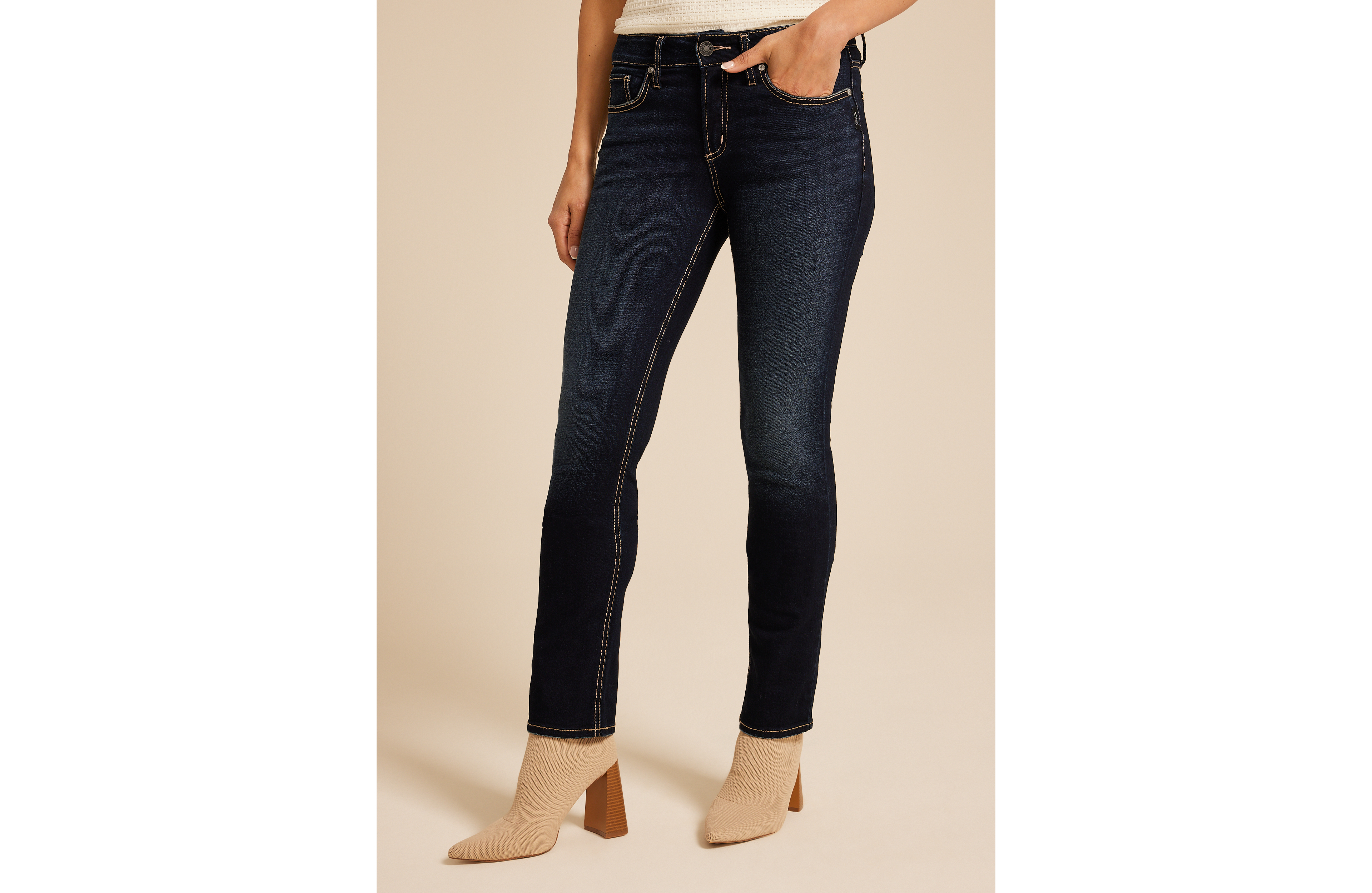 Silver Jeans Co.® Dark Suki Curvy Mid Rise Luxe Stretch Straight Jean