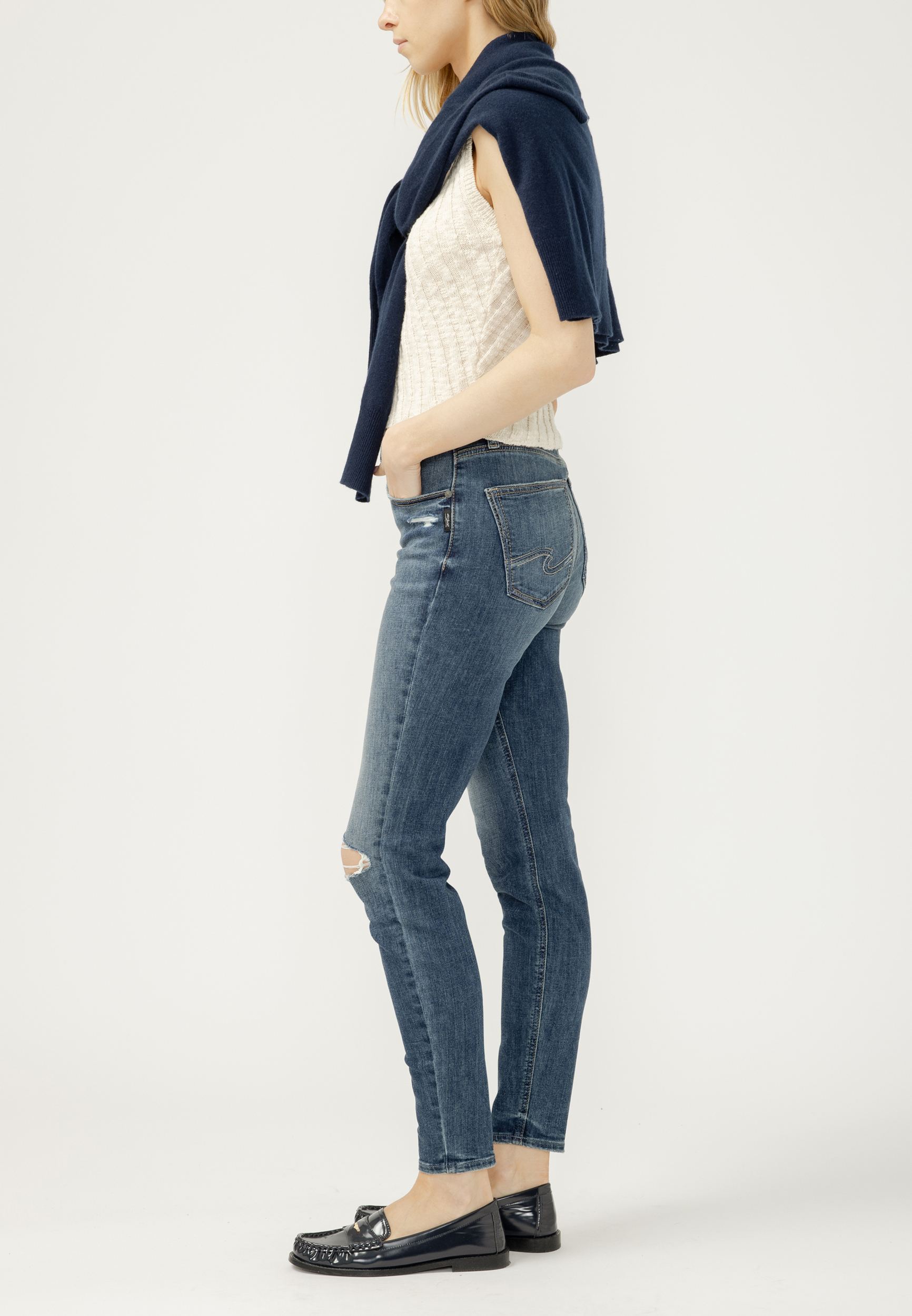 Silver Jeans Co.&reg; Avery Curvy High Rise Luxe Stretch Skinny Jean, MEDIUM SANDBLAST, large