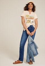 Peanuts Snoopy Sunflower Classic Fit Graphic Tee, , small