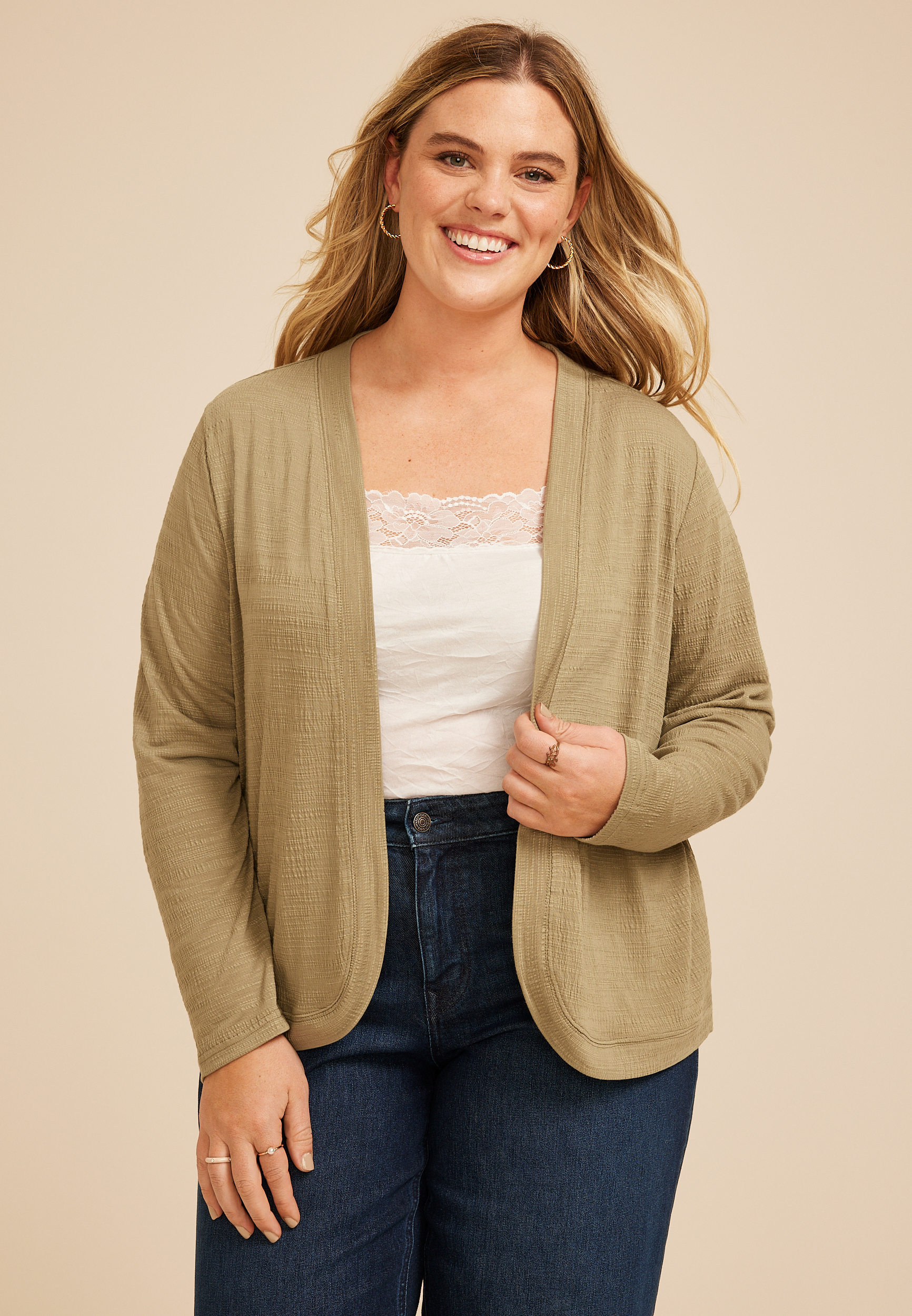 Plus Size Textured Curved Hem Cardigan 
