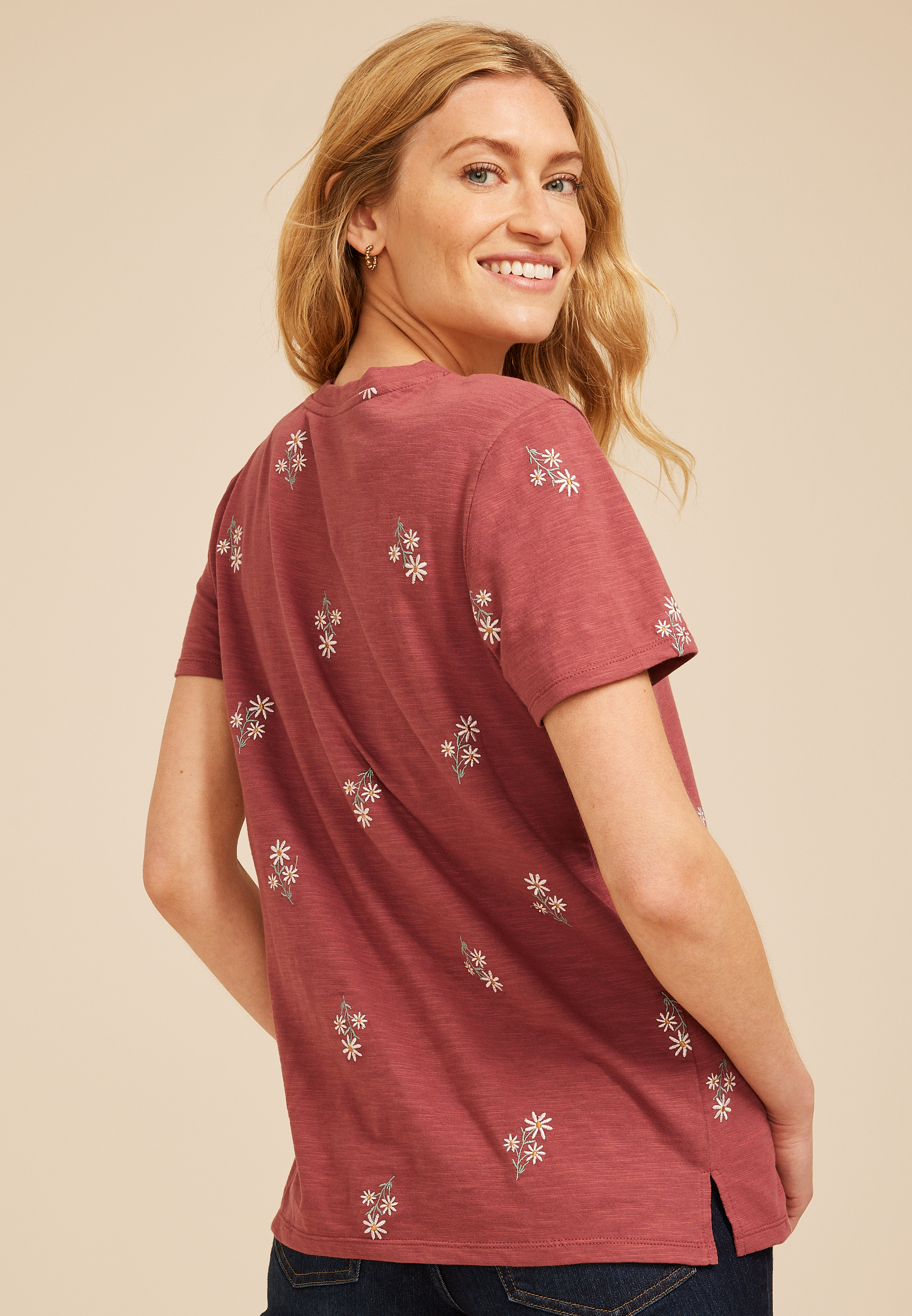 24/7 Dawson Embroidered Floral Crew Neck Tee, Apple Butter Combo, large