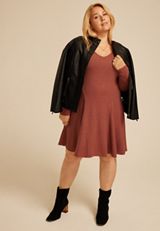 Plus Size 24/7 Textured Knit V Neck Skater Dress, C8065, small