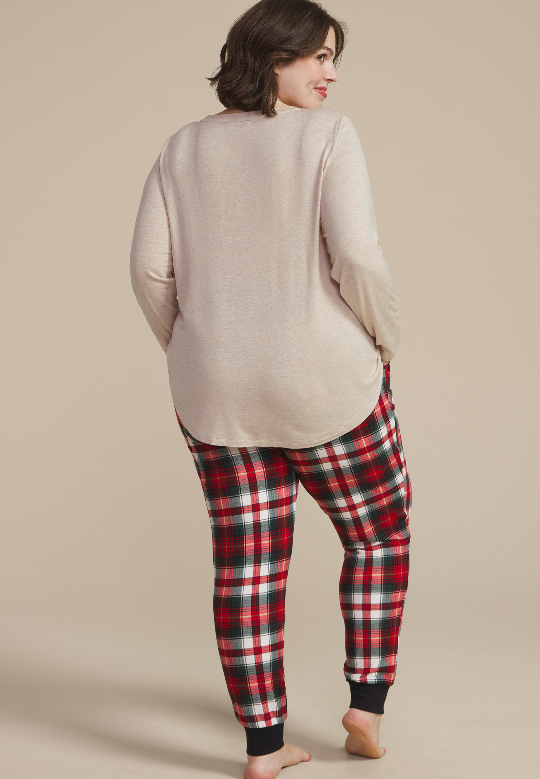 Plus Size Comfy And Cozy Graphic Tee And Jogger Pajama Set, C7044, large
