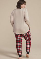Plus Size Comfy And Cozy Graphic Tee And Jogger Pajama Set, C7044, small