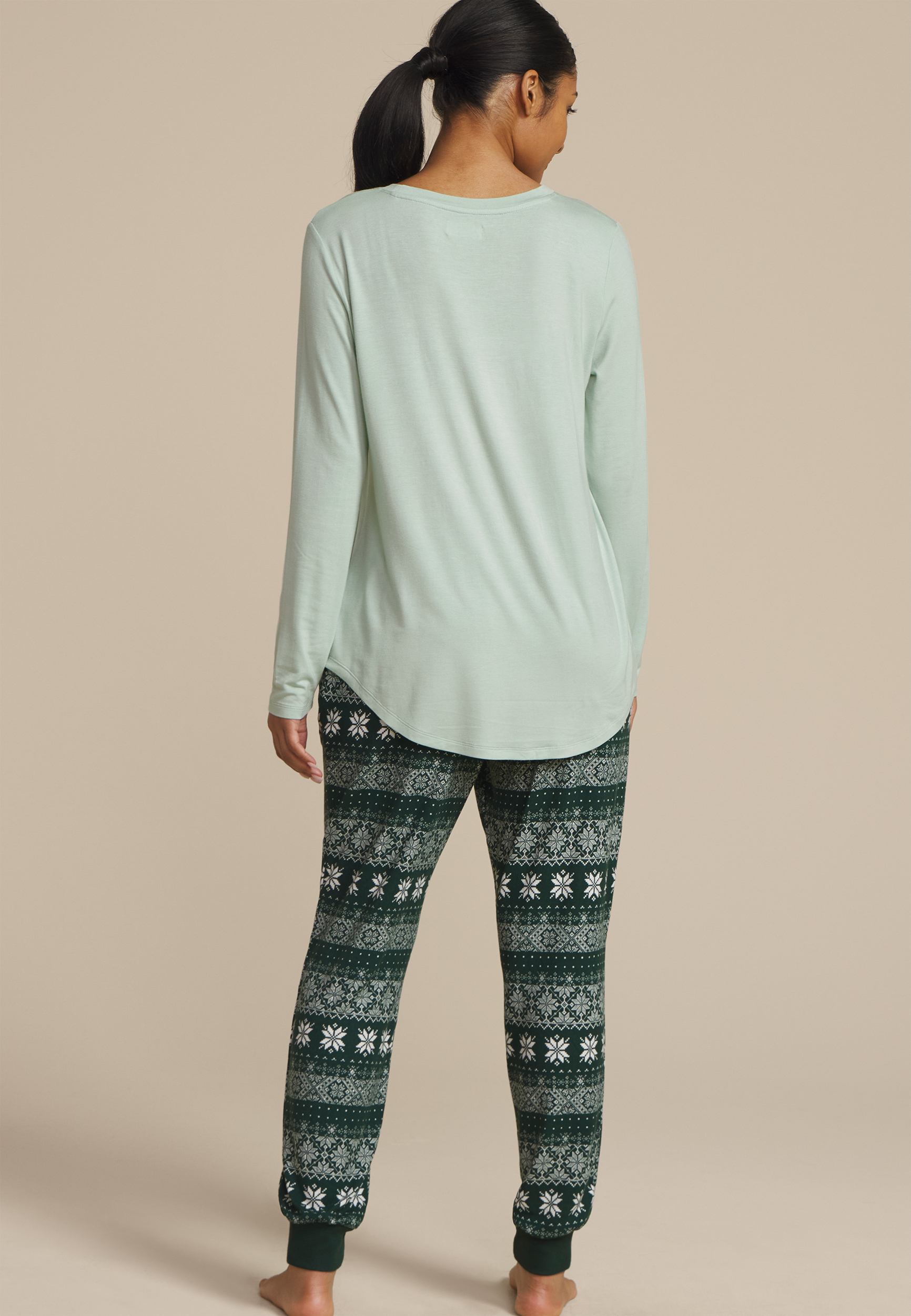 I Wasnt Made For The Winter Graphic Tee And Jogger Pajama Set, , large