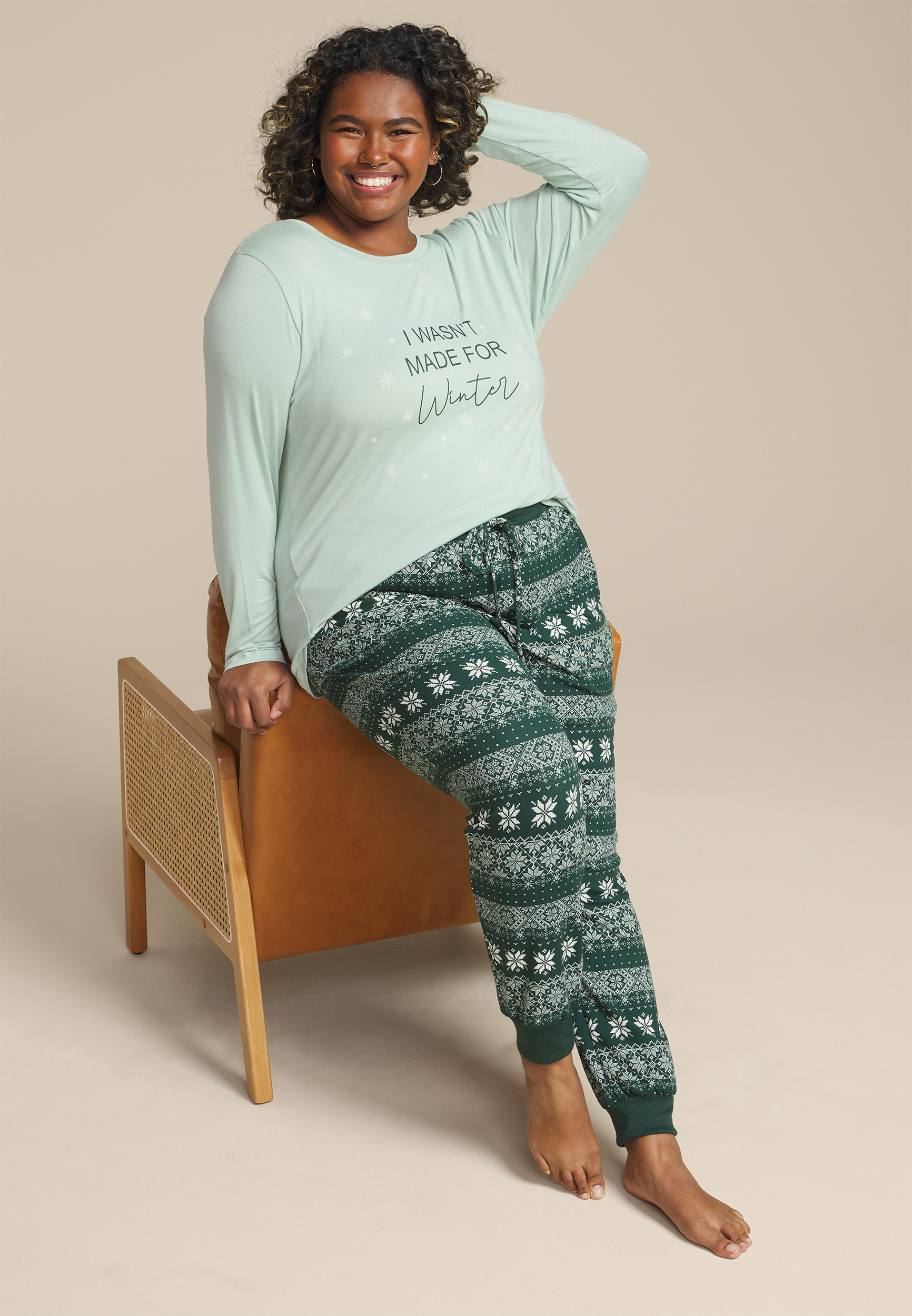 Plus Size I Wasnt Made For The Winter Graphic Tee And Jogger Pajama Set, C9399, large