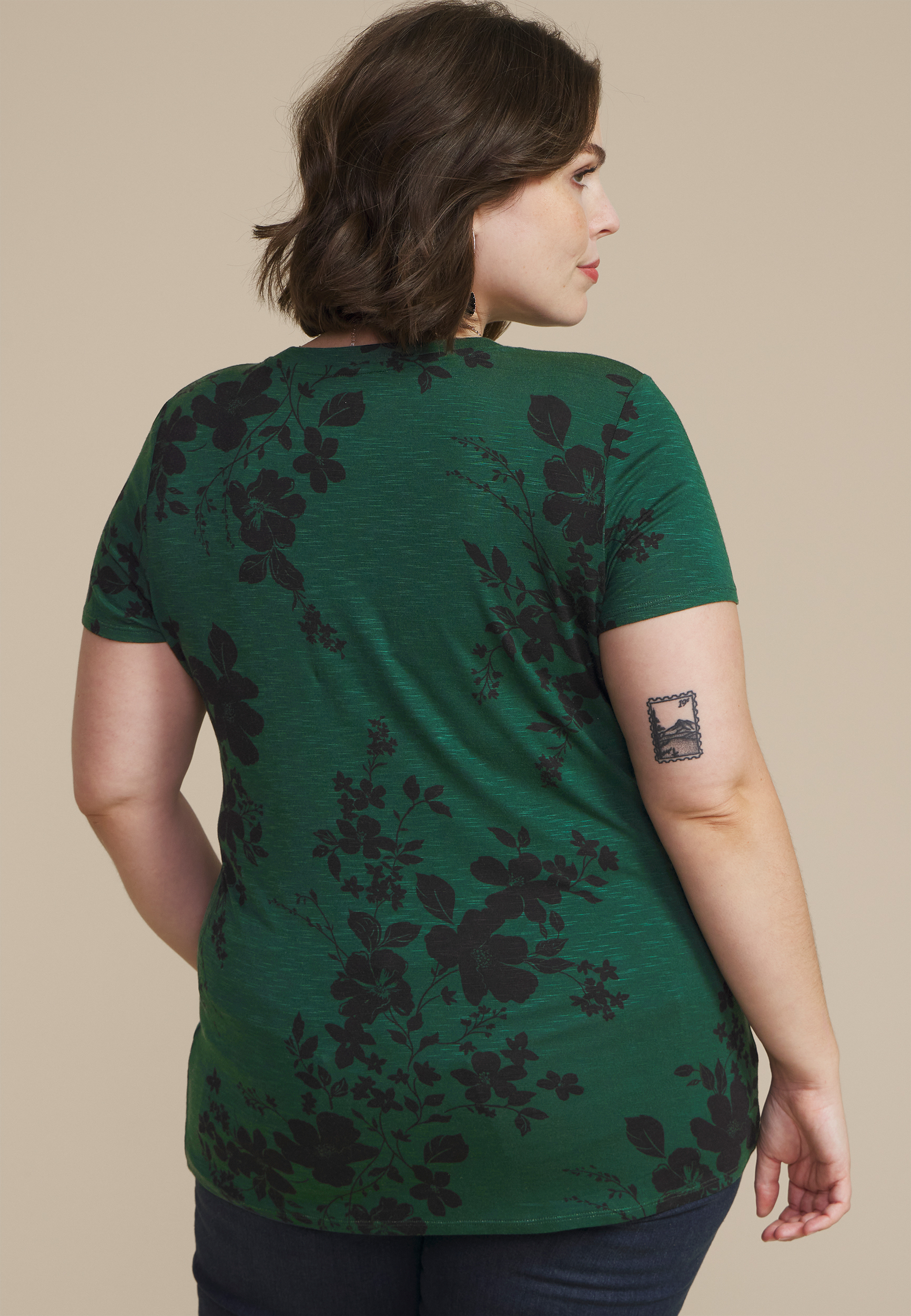 Plus Size 24/7 Kennedy Floral Crew Neck Tee, C3918, large